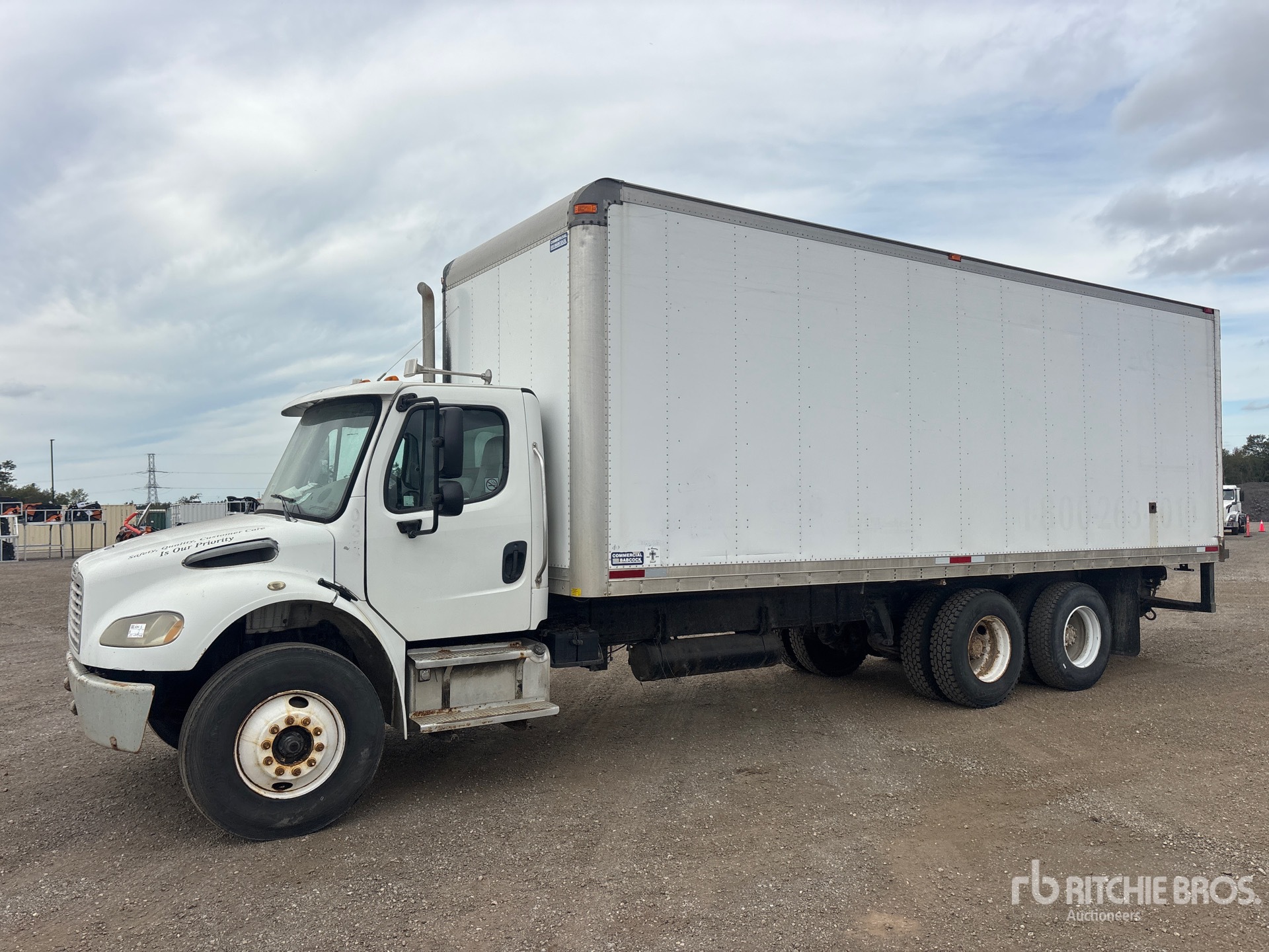 2003 Freightliner M2106