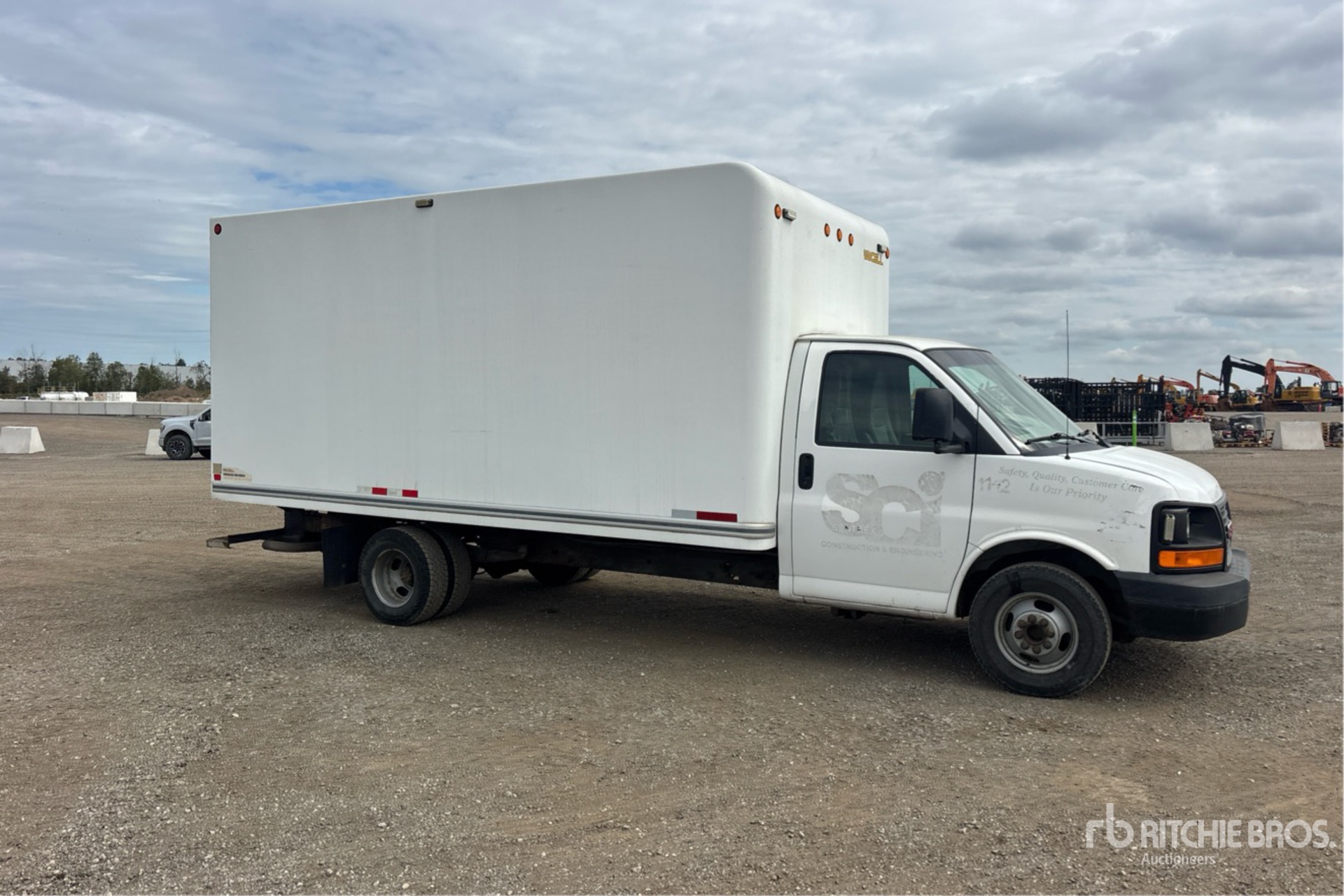 2011 GMC SAVANA 3500