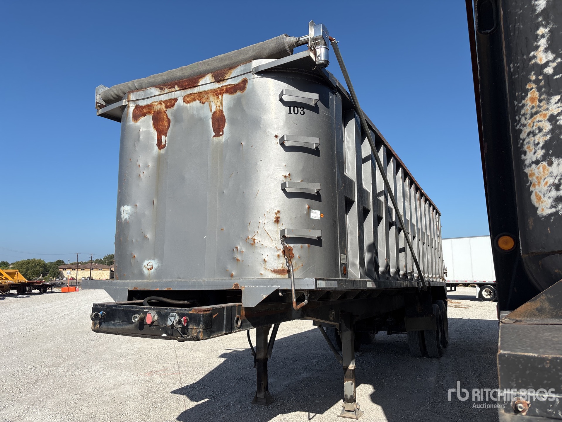 Photo of 1994 Borco 30 ft T/A