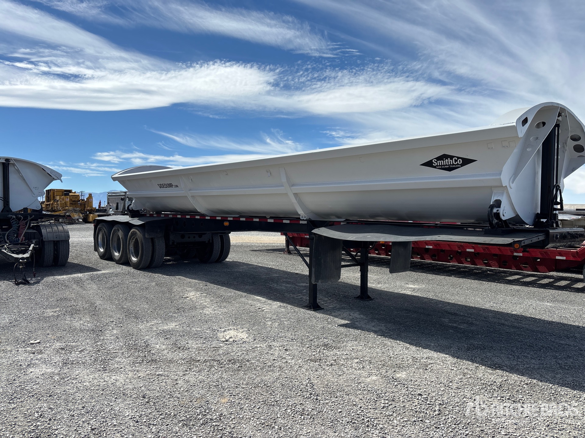 2016 Smithco 42 ft Tri/A