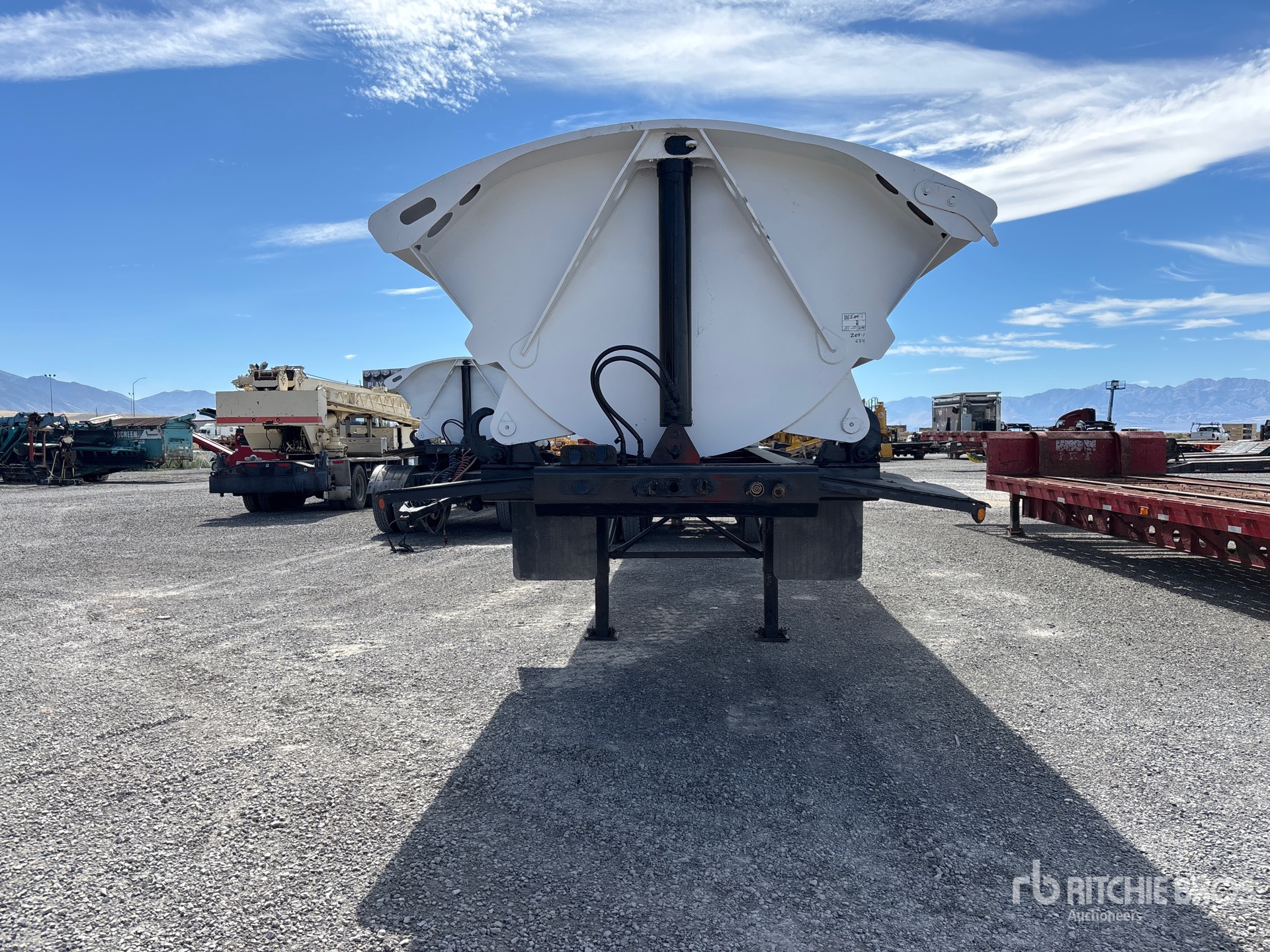2016 Smithco 42 ft Tri/A