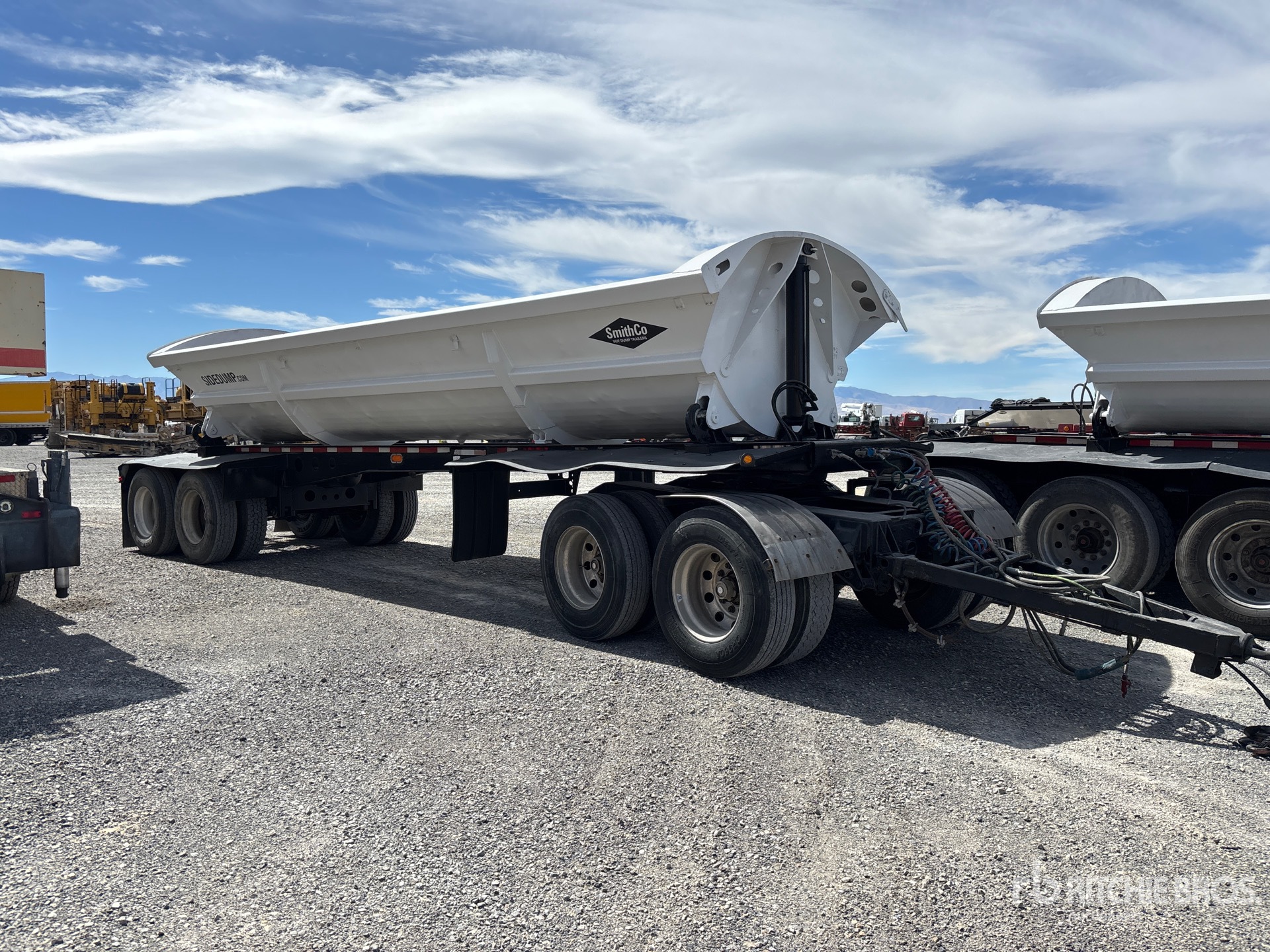 2012 Smithco 31 ft T/A