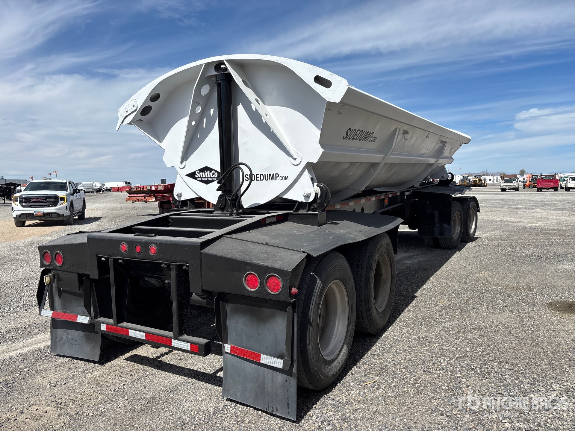 2012 Smithco 31 ft T/A