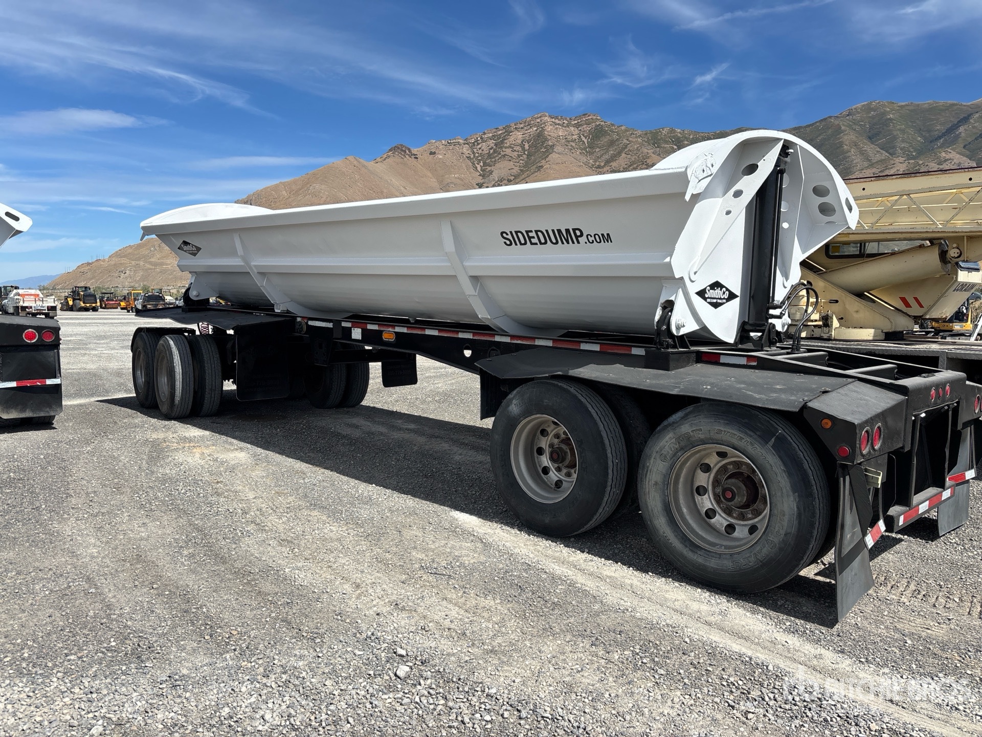 2012 Smithco 31 ft T/A