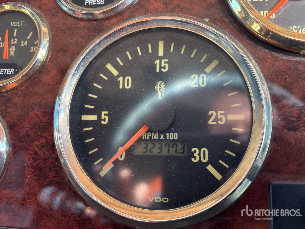 Cab with Engine Hours