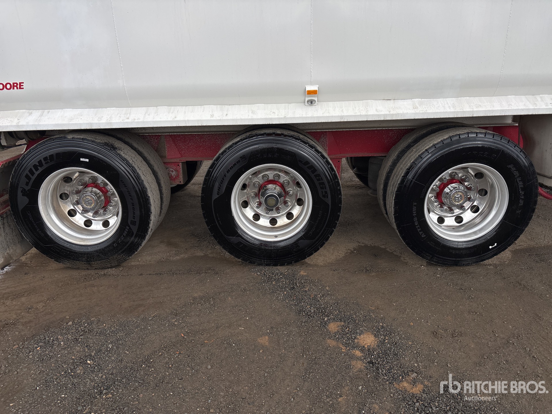 2022 Moore 10 M TRI/A STEP DECK