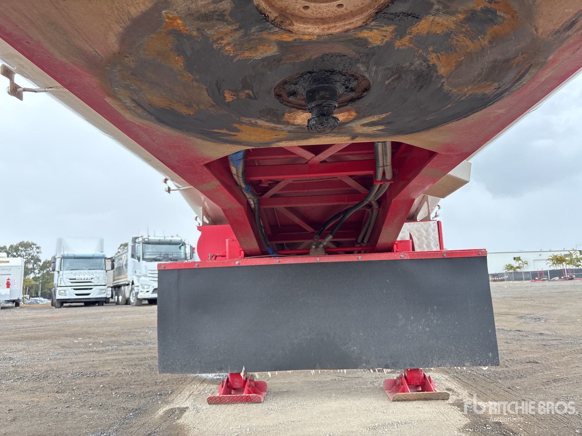 2022 Moore 10 M TRI/A STEP DECK