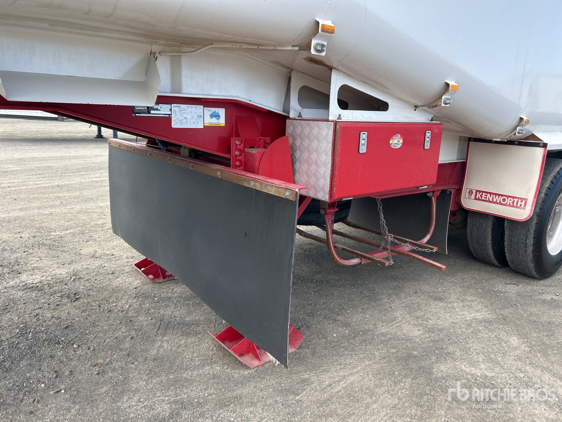 2022 Moore 10 M TRI/A STEP DECK