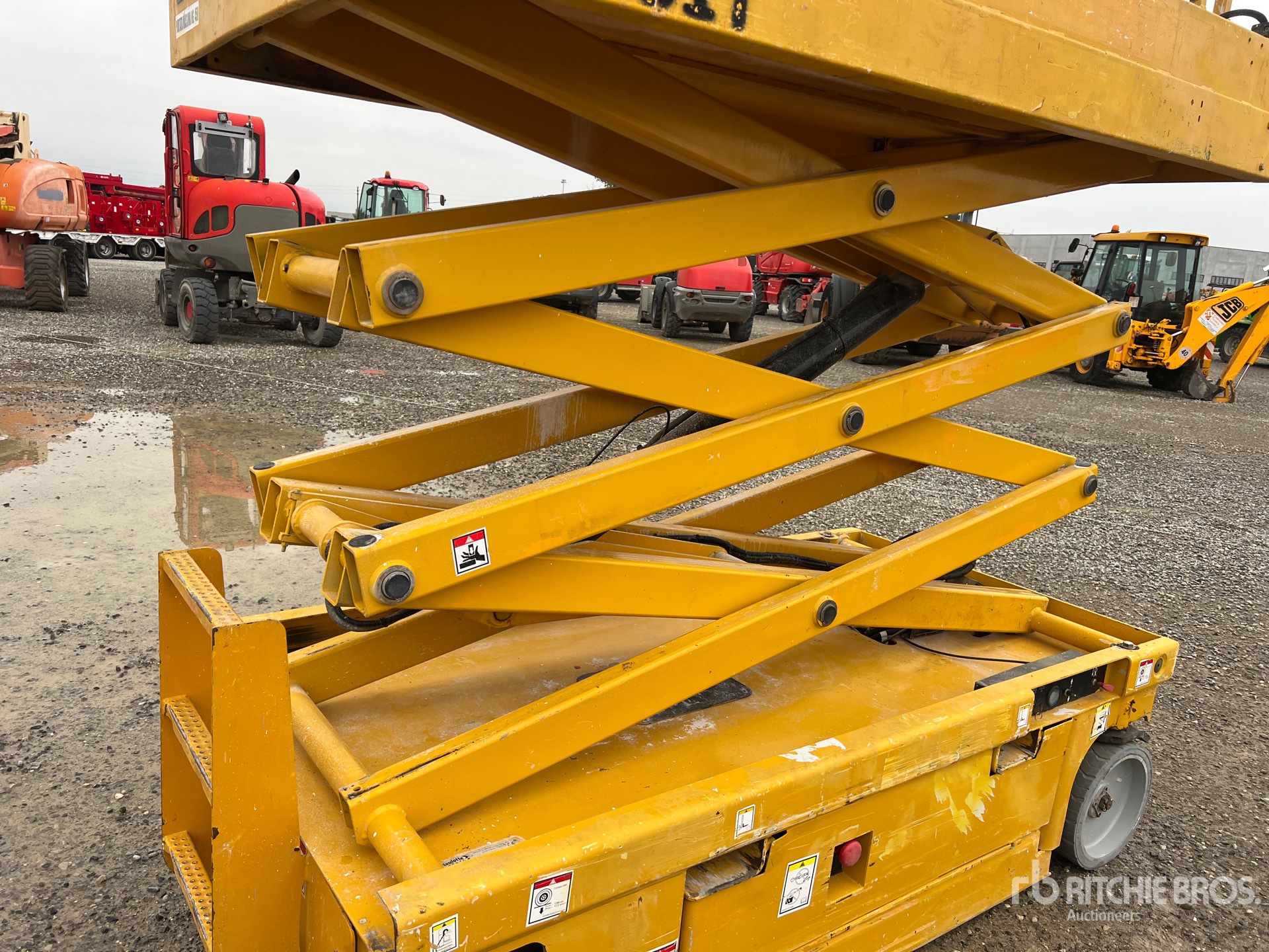 2009 Haulotte COMPACT 8W NT