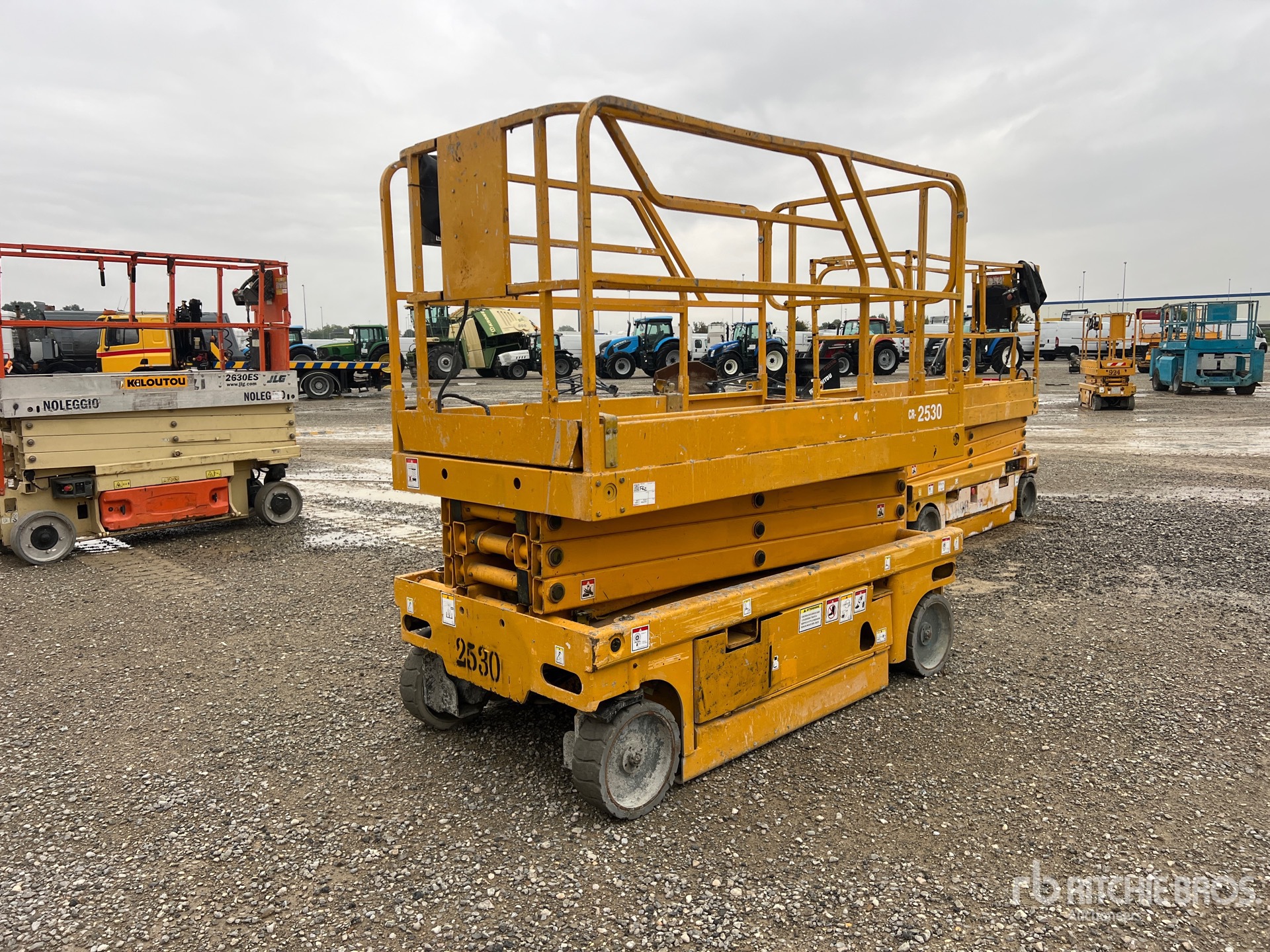 2009 Haulotte COMPACT 10