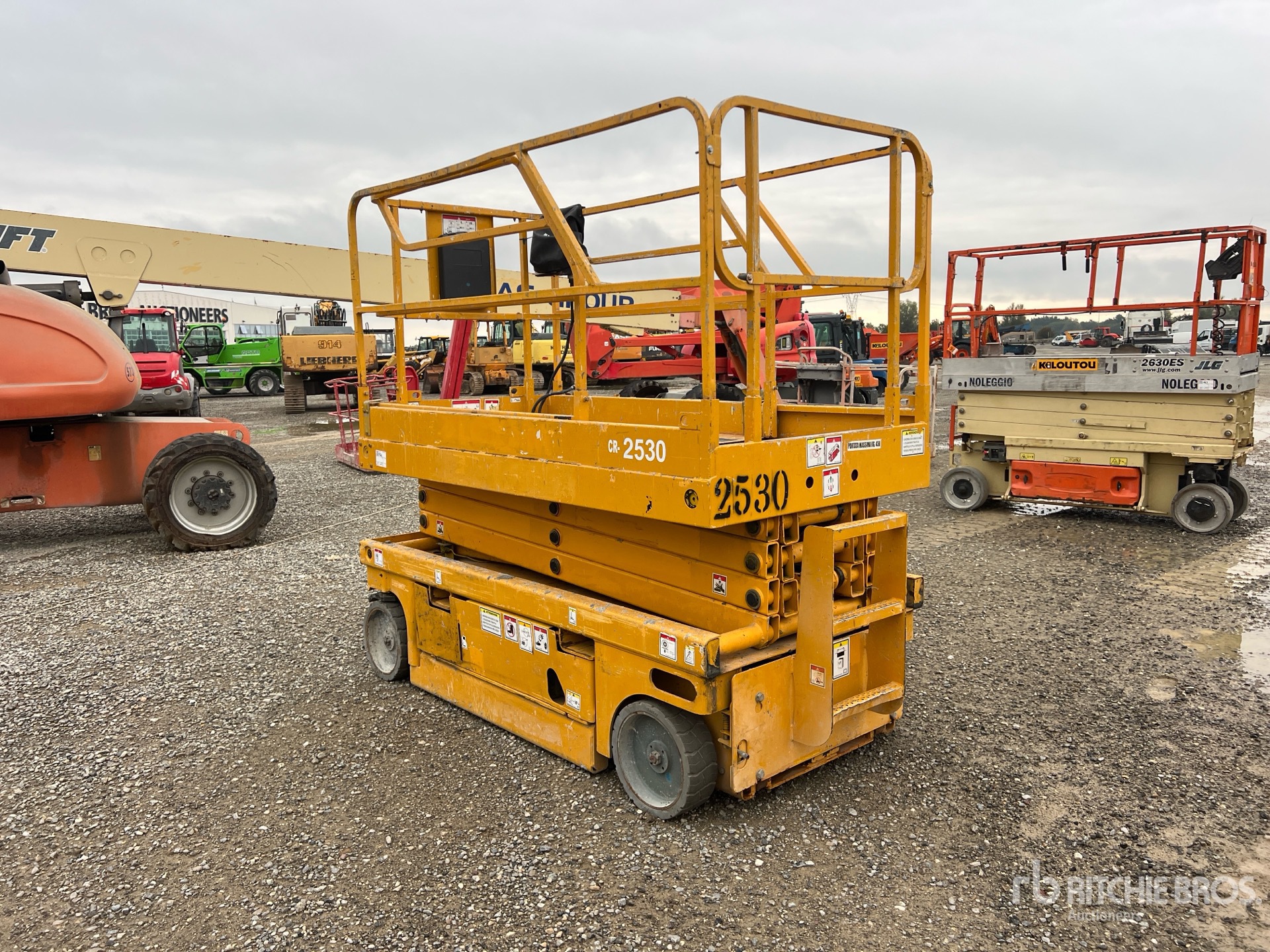 2009 Haulotte COMPACT 10