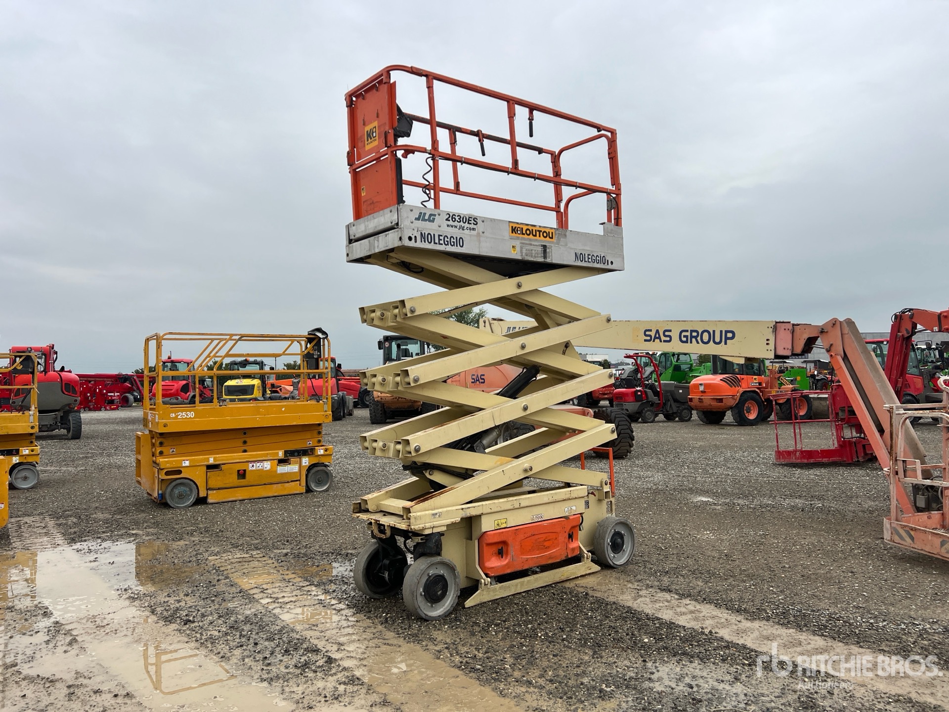 2011 JLG 2630ES