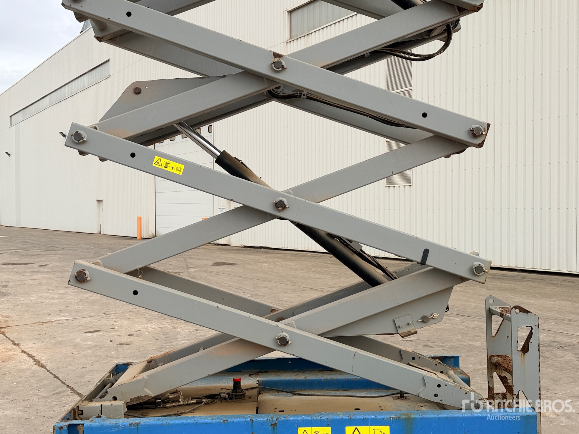 2013 Genie GS-3246