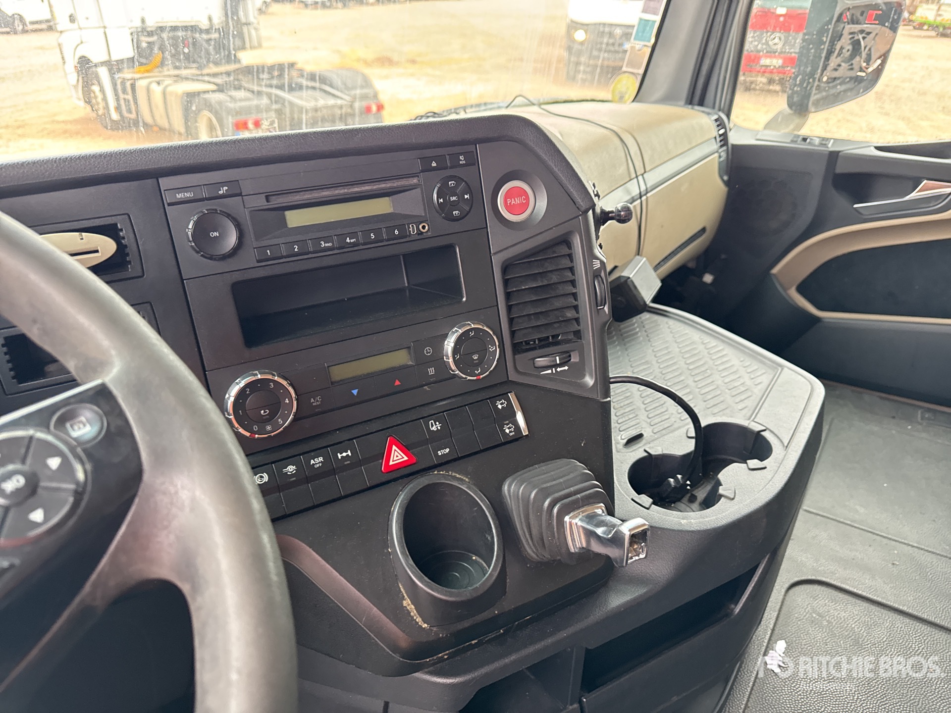 2014 Mercedes-Benz ACTROS 1842