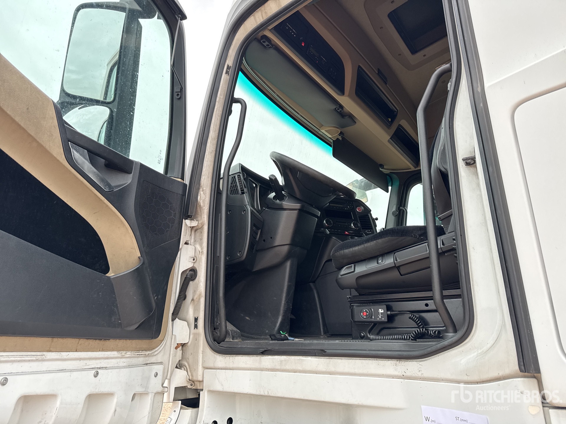 2014 Mercedes-Benz ACTROS 1842