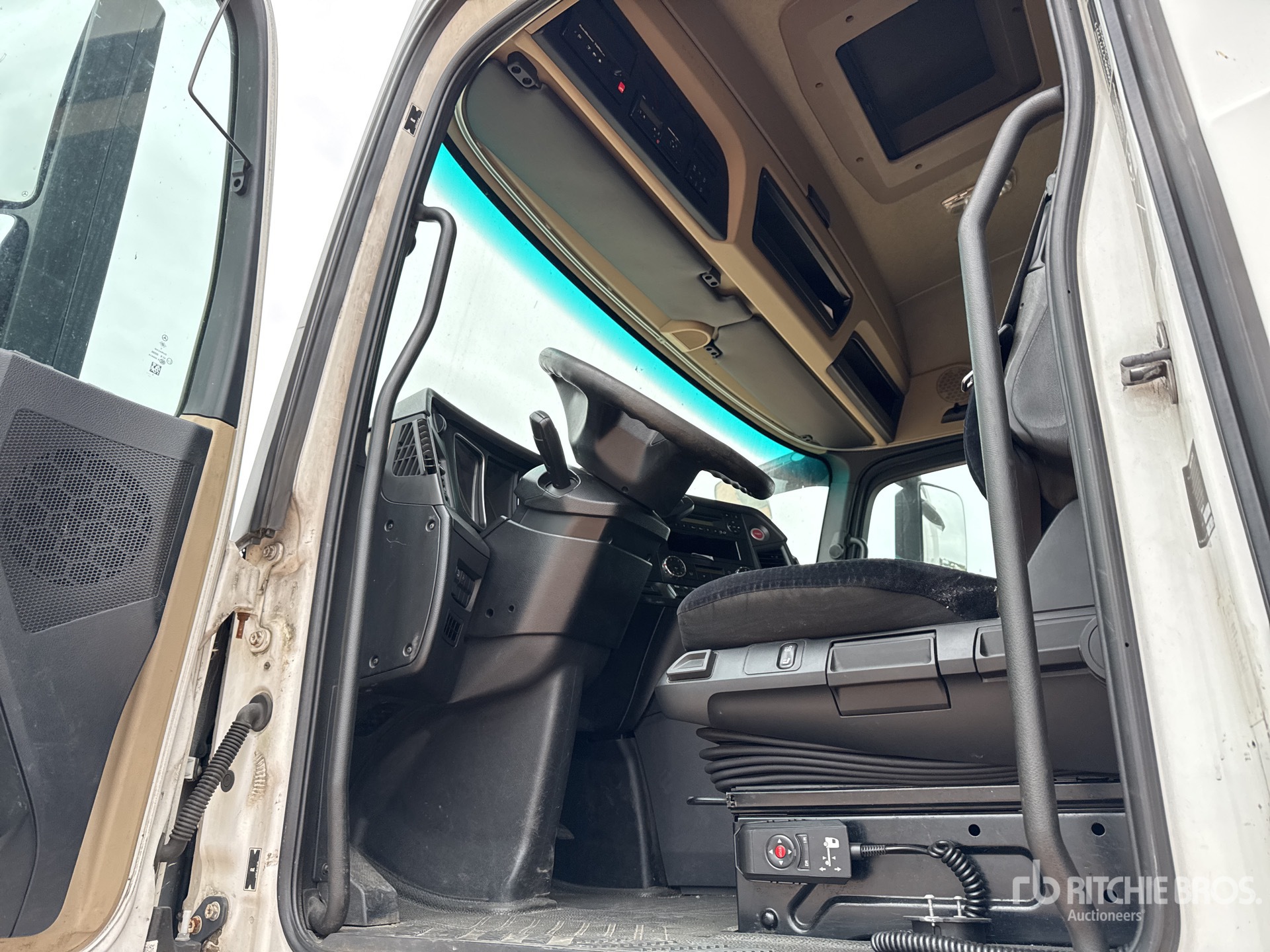 2014 Mercedes-Benz ACTROS 1842