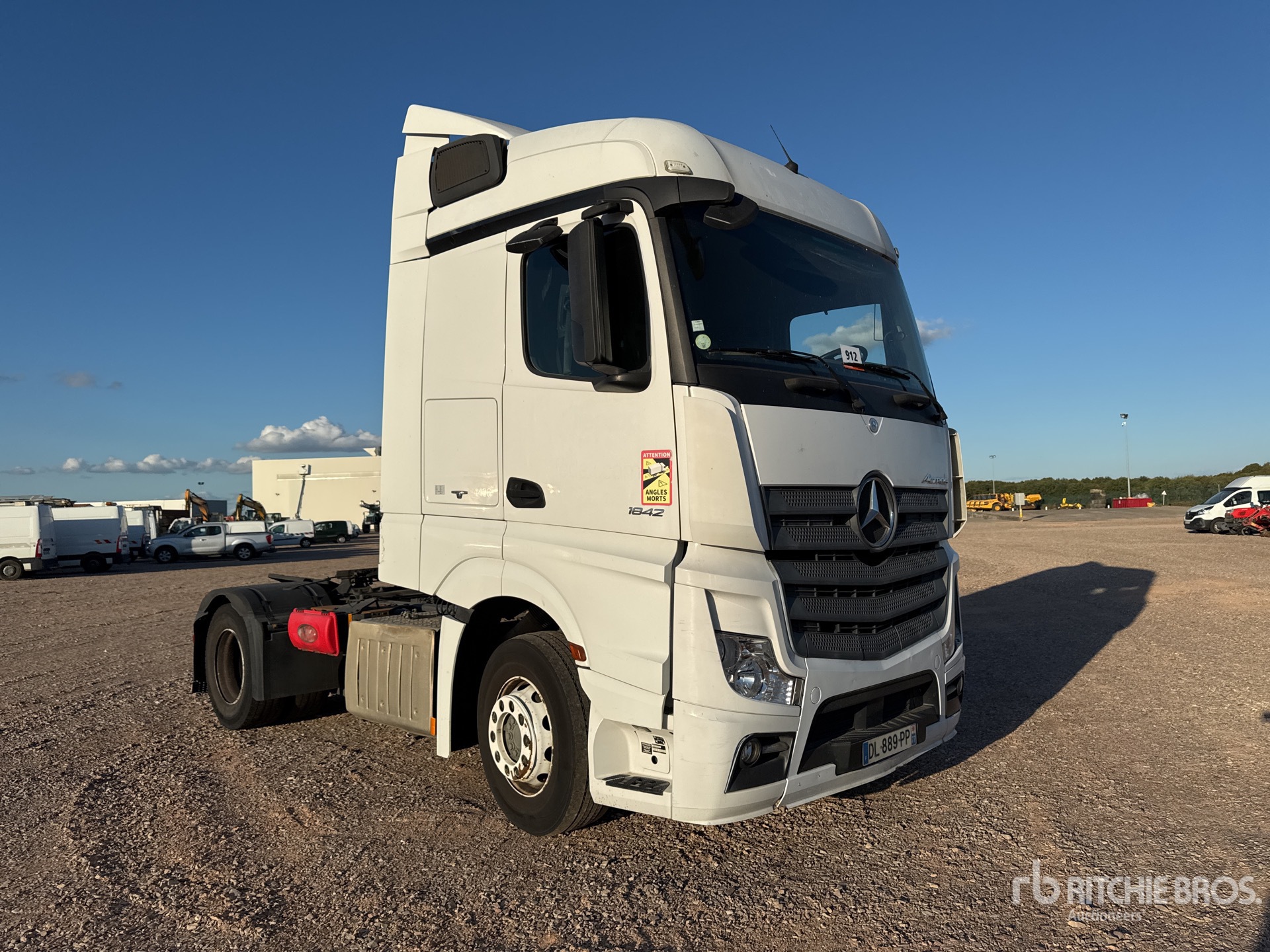 2014 Mercedes-Benz 1842LS