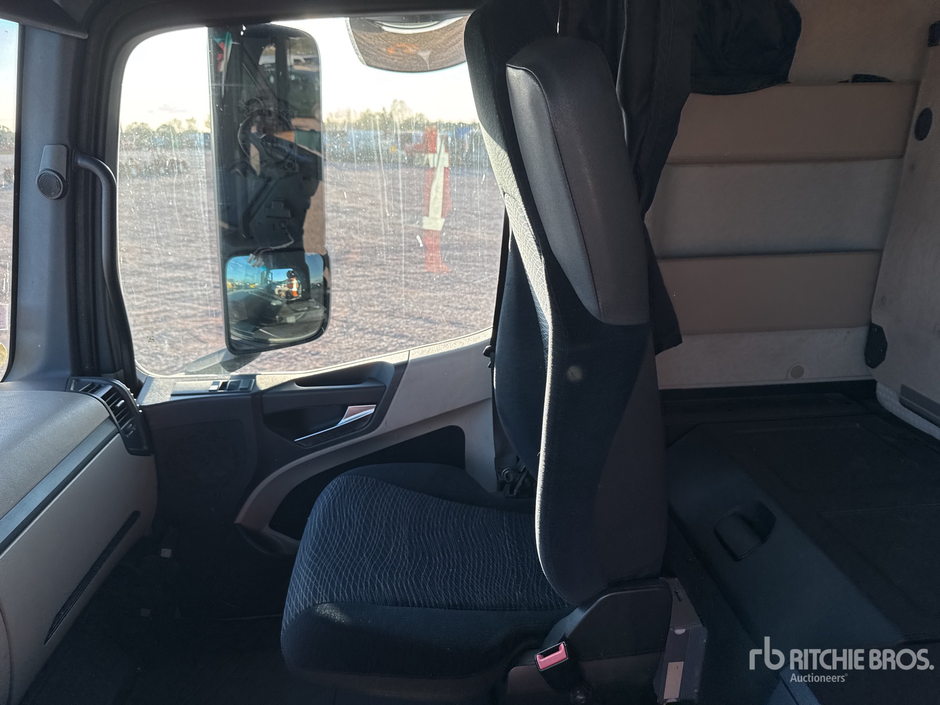 2014 Mercedes-Benz 1842LS