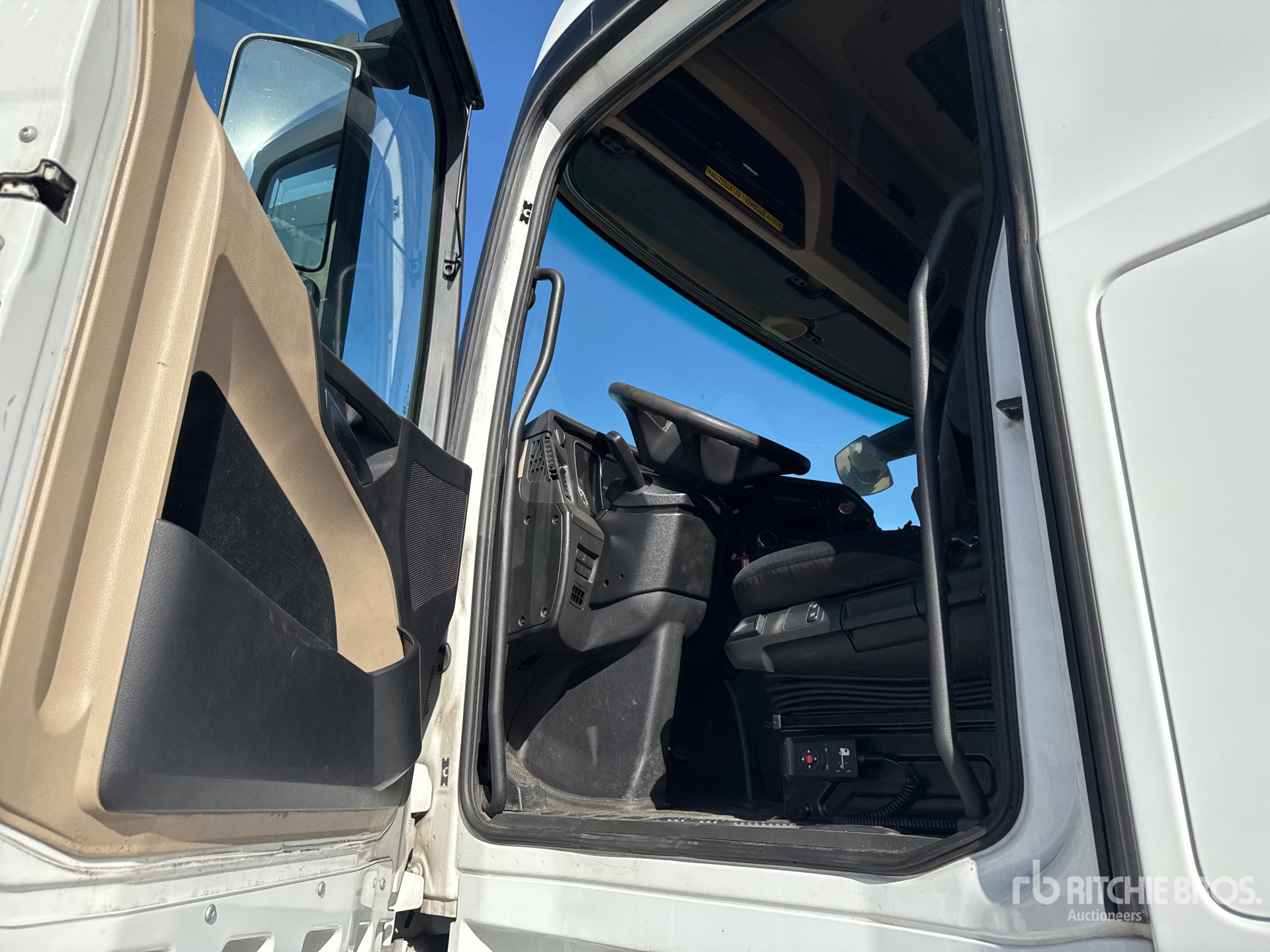 2017 Mercedes-Benz ACTROS 1842