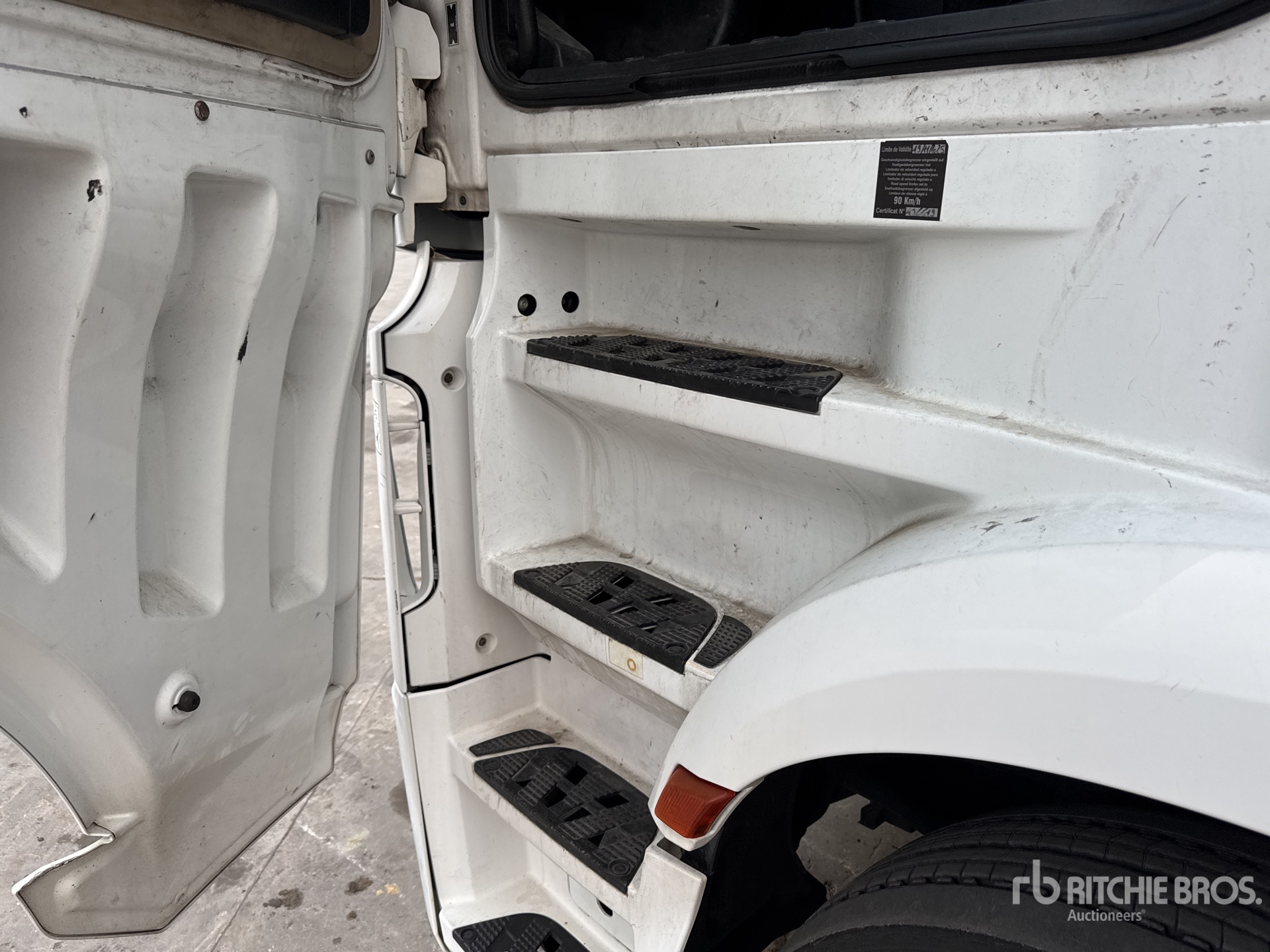 2015 Mercedes-Benz ACTROS 1842
