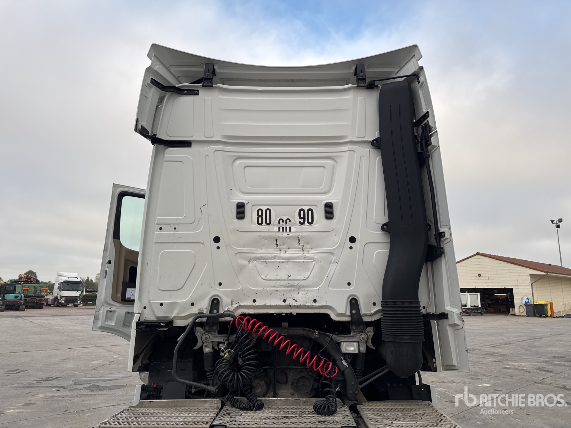 2015 Mercedes-Benz ACTROS 1842