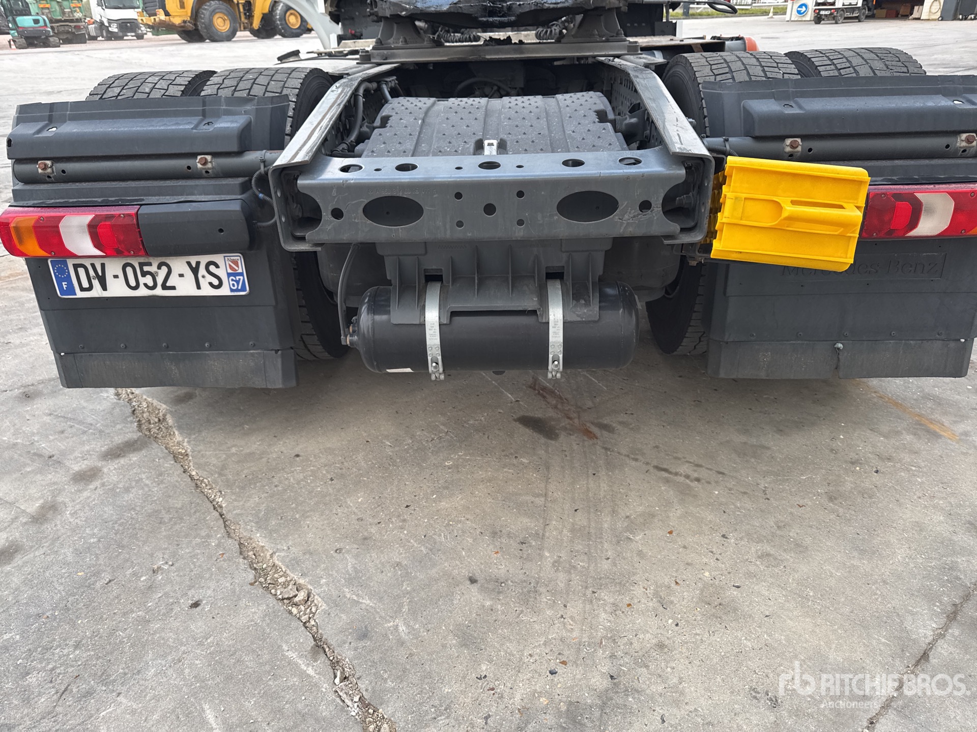 2015 Mercedes-Benz ACTROS 1842