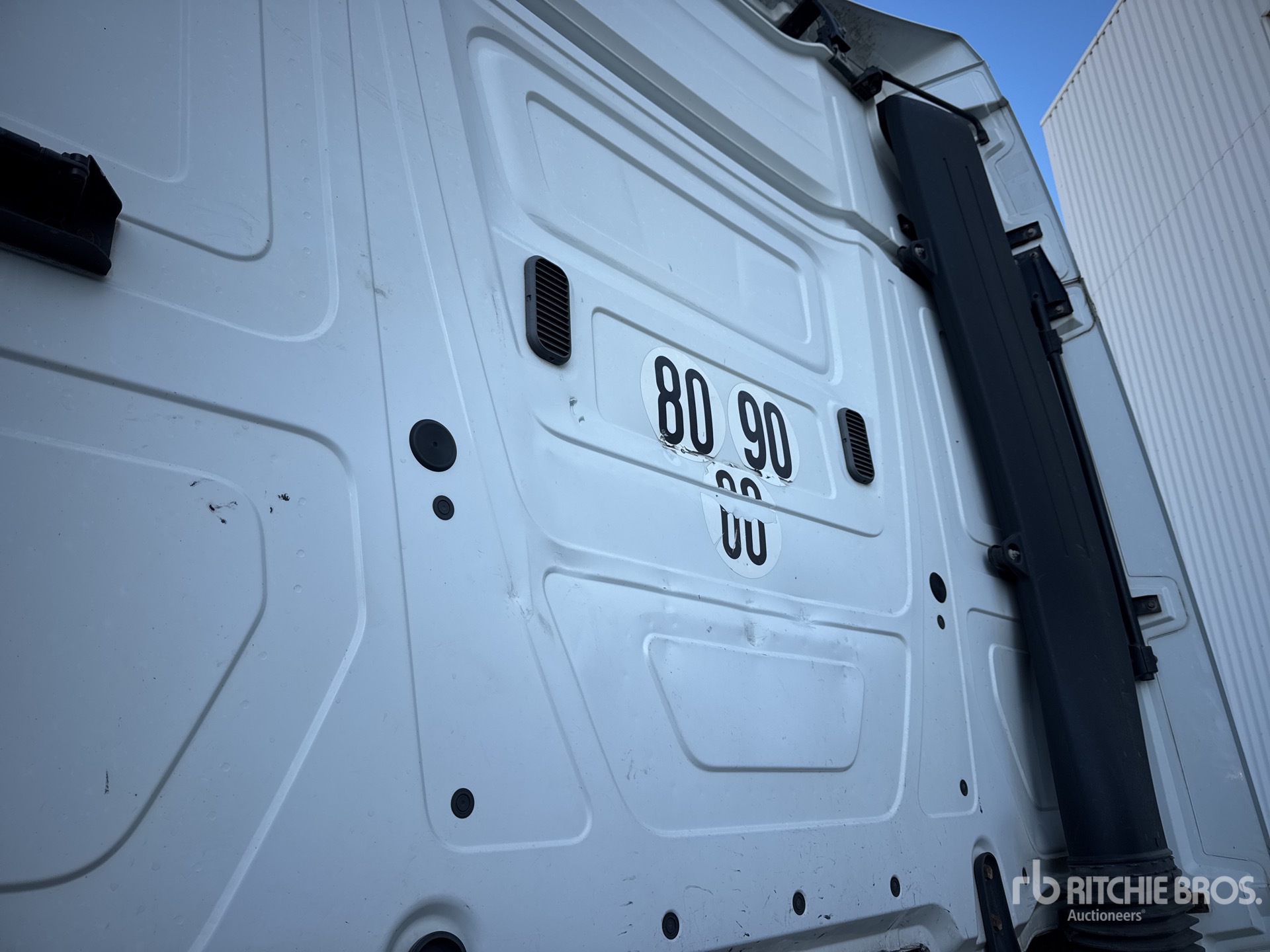 2015 Mercedes-Benz ACTROS 1842