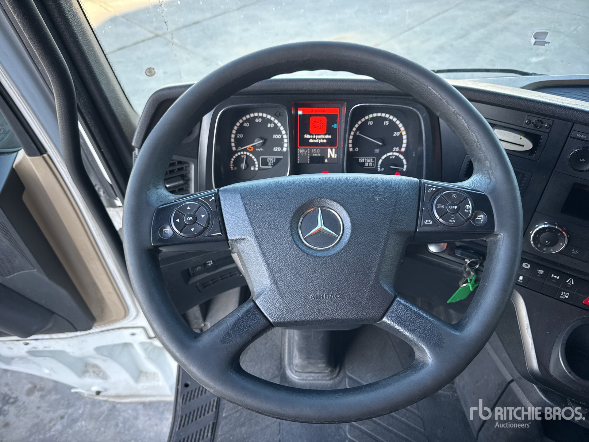 2015 Mercedes-Benz ACTROS 1842
