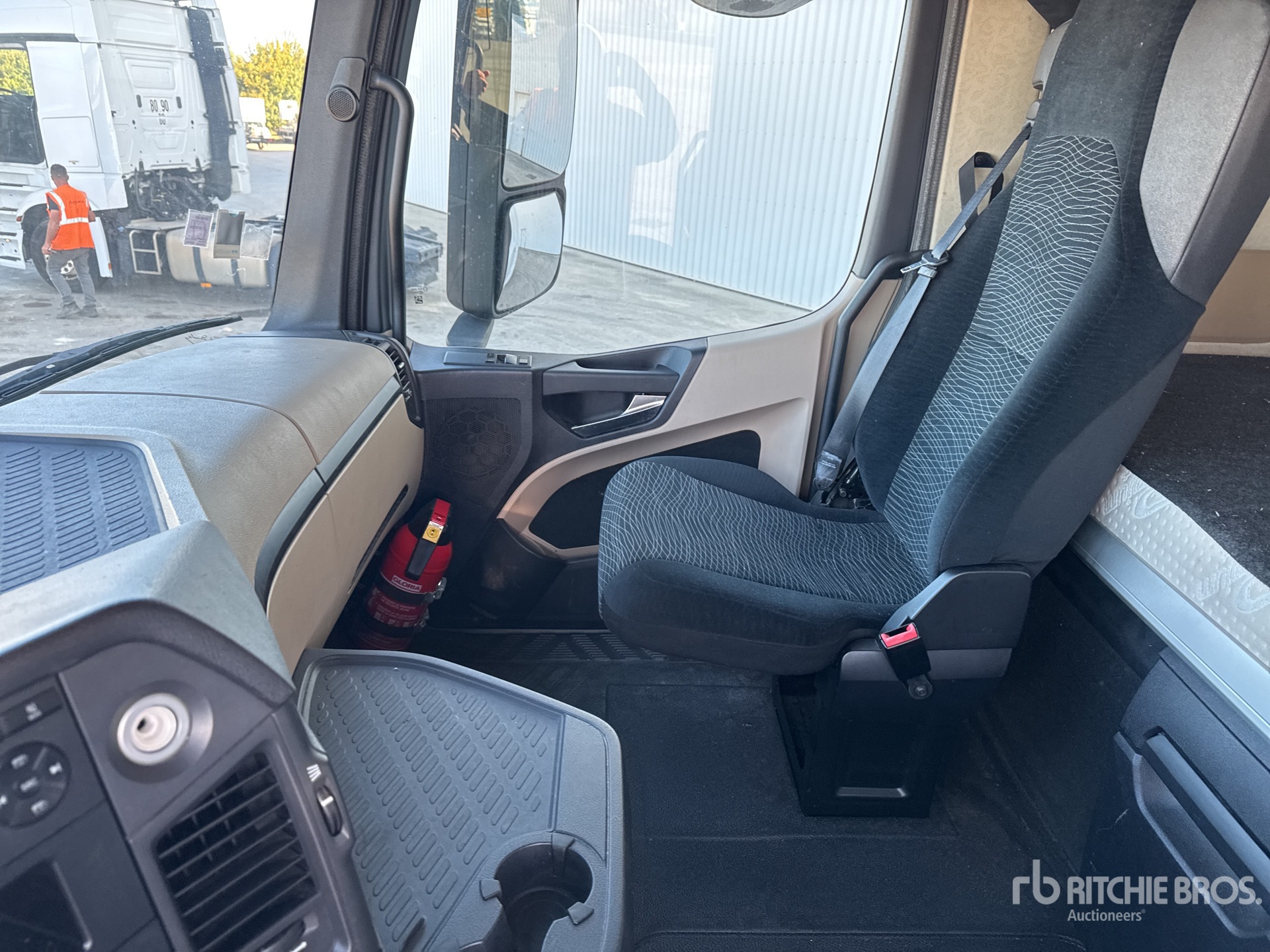 2017 Mercedes-Benz ACTROS 1842
