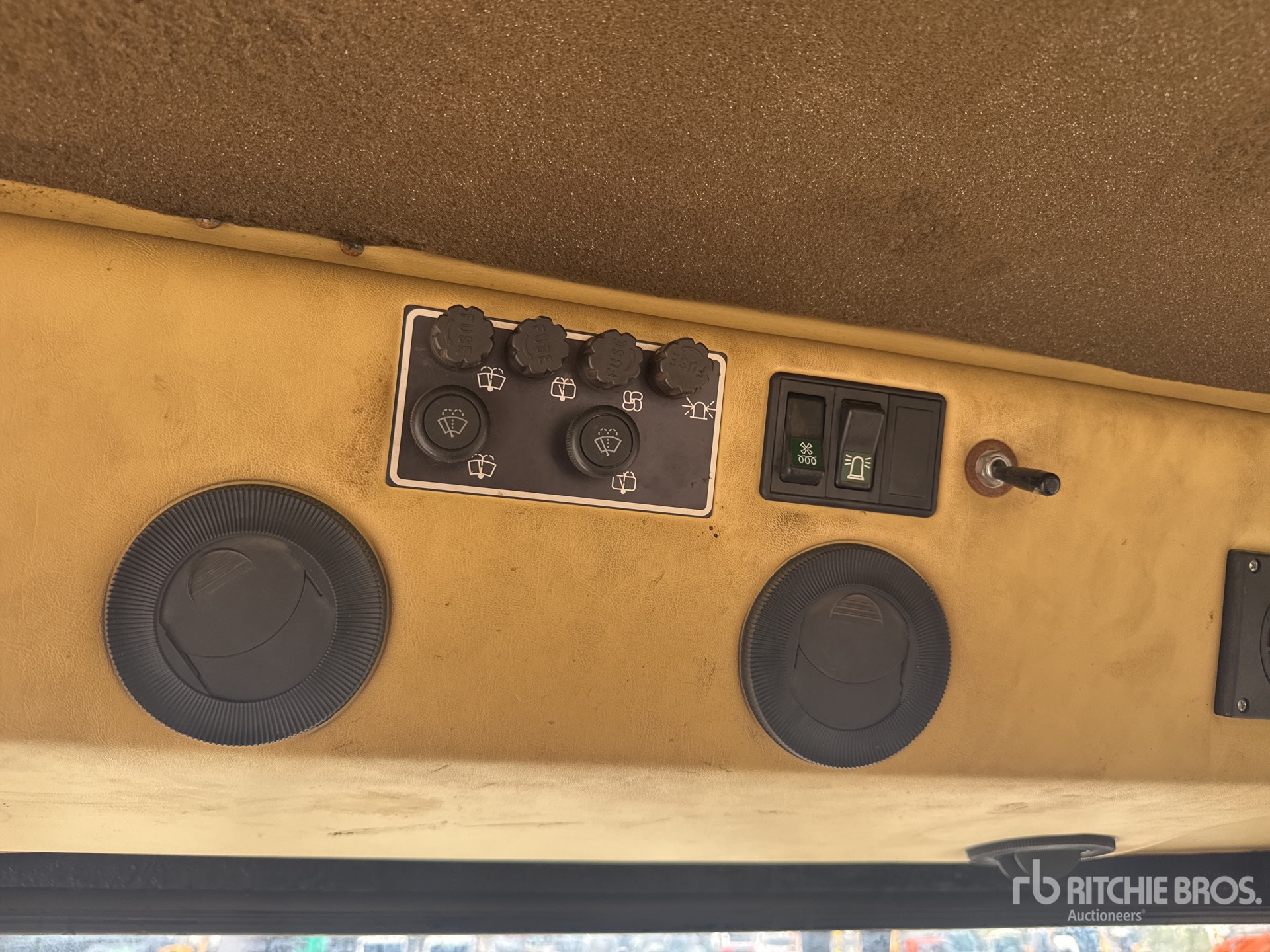 2001 Caterpillar PS-300B