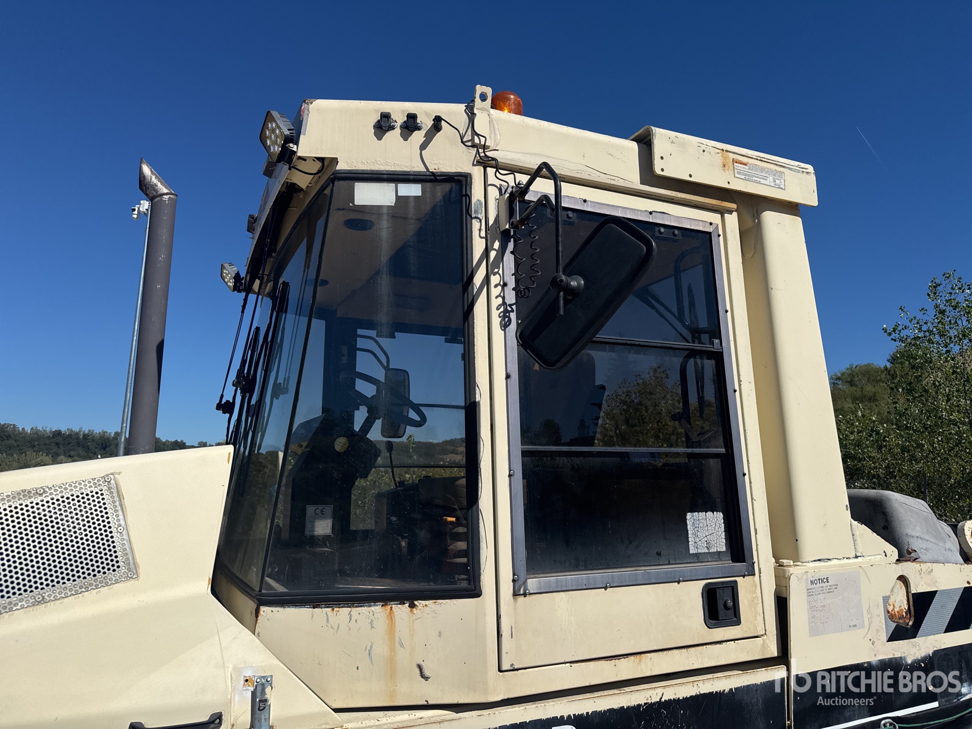 2001 Caterpillar PS-300B