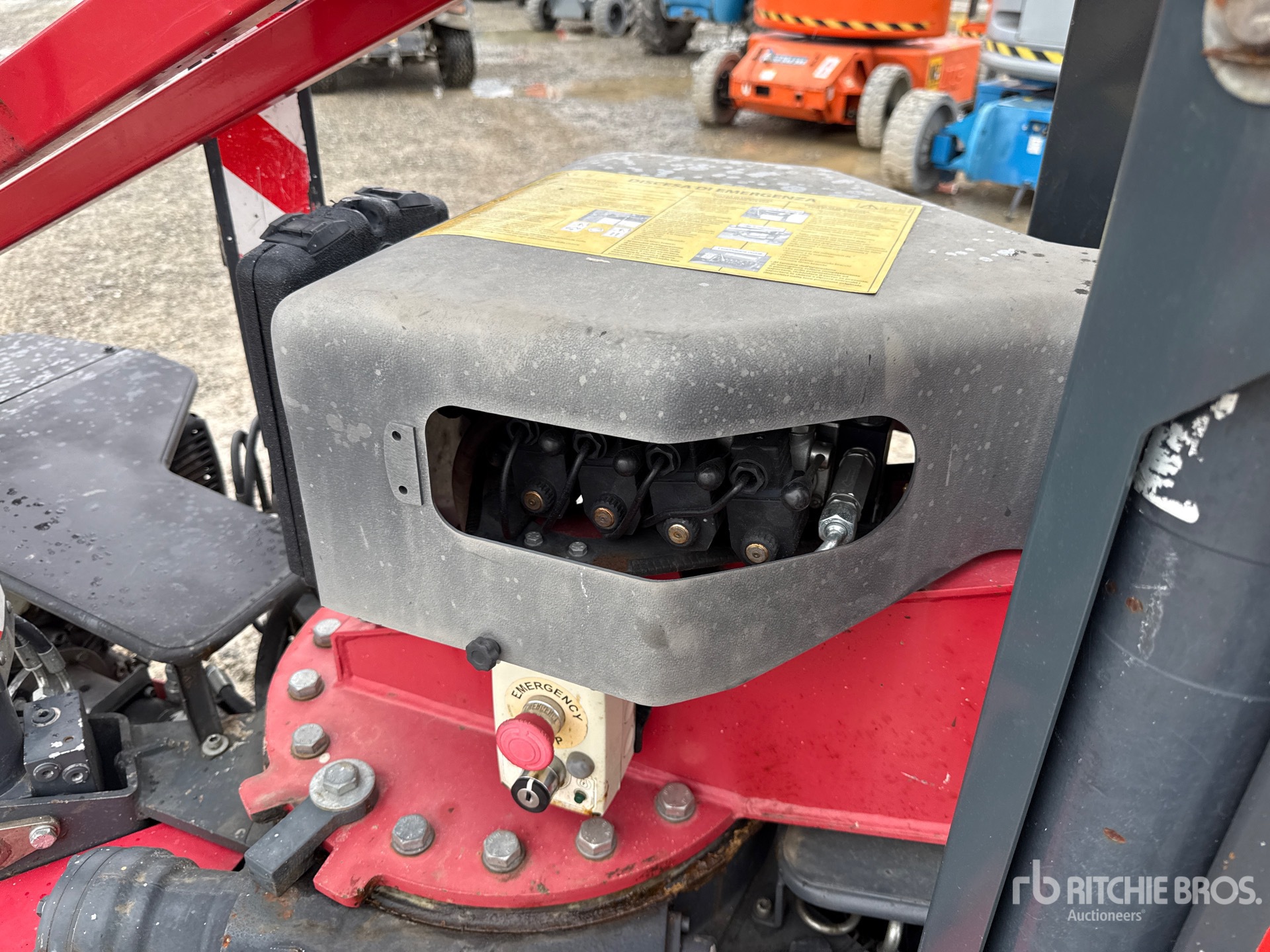2012 Hinowa LIGHTLIFT 14.72