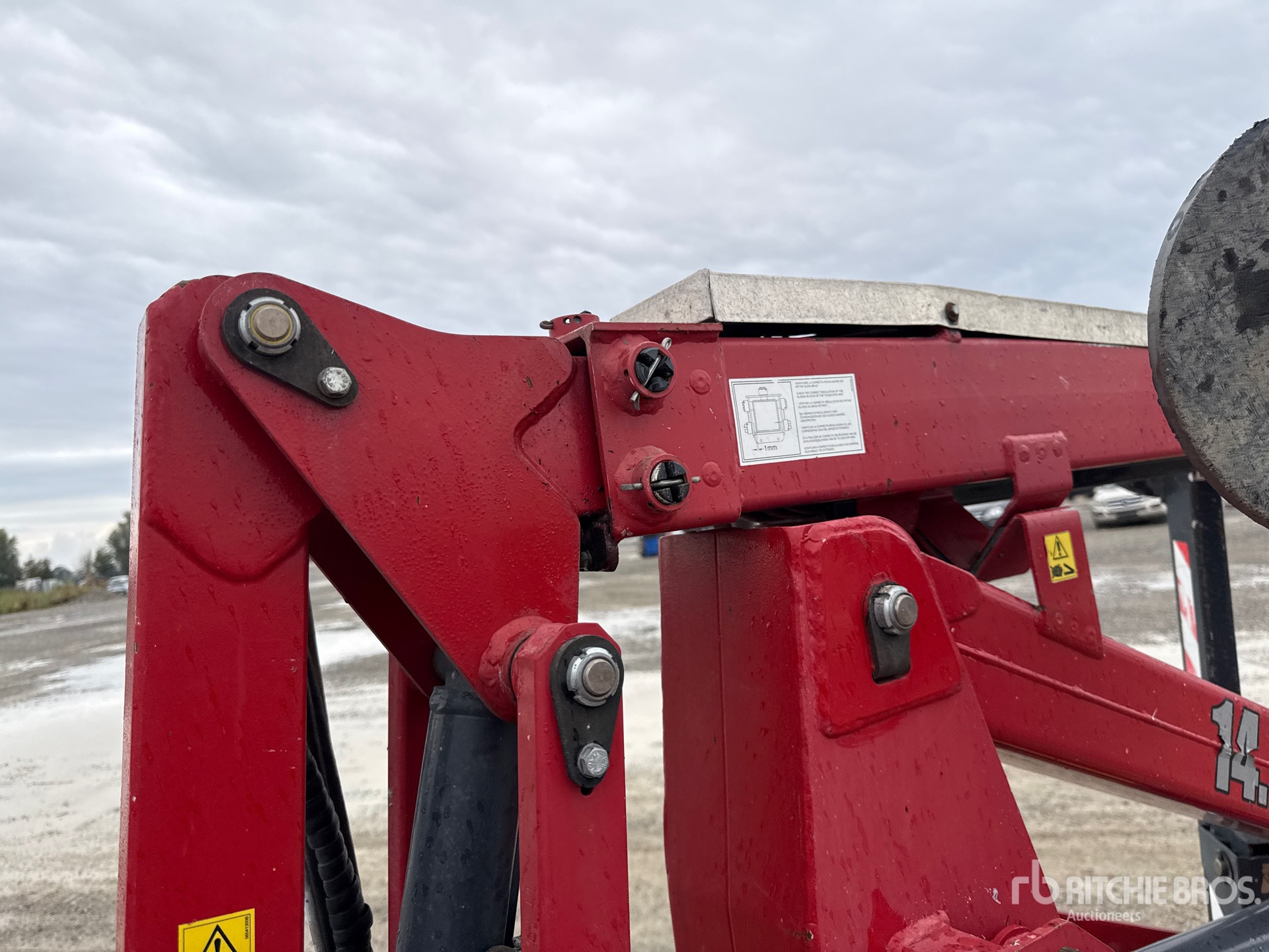 2012 Hinowa LIGHTLIFT 14.72