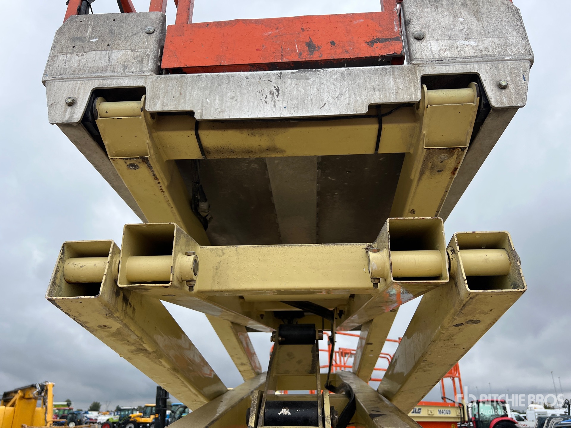 2007 JLG 3246ES