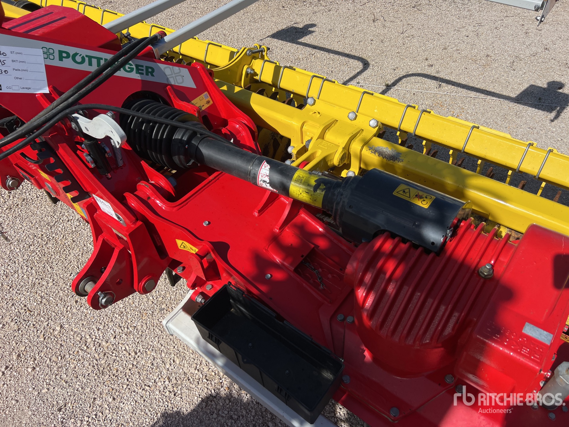 2025 Pottinger LION V6040
