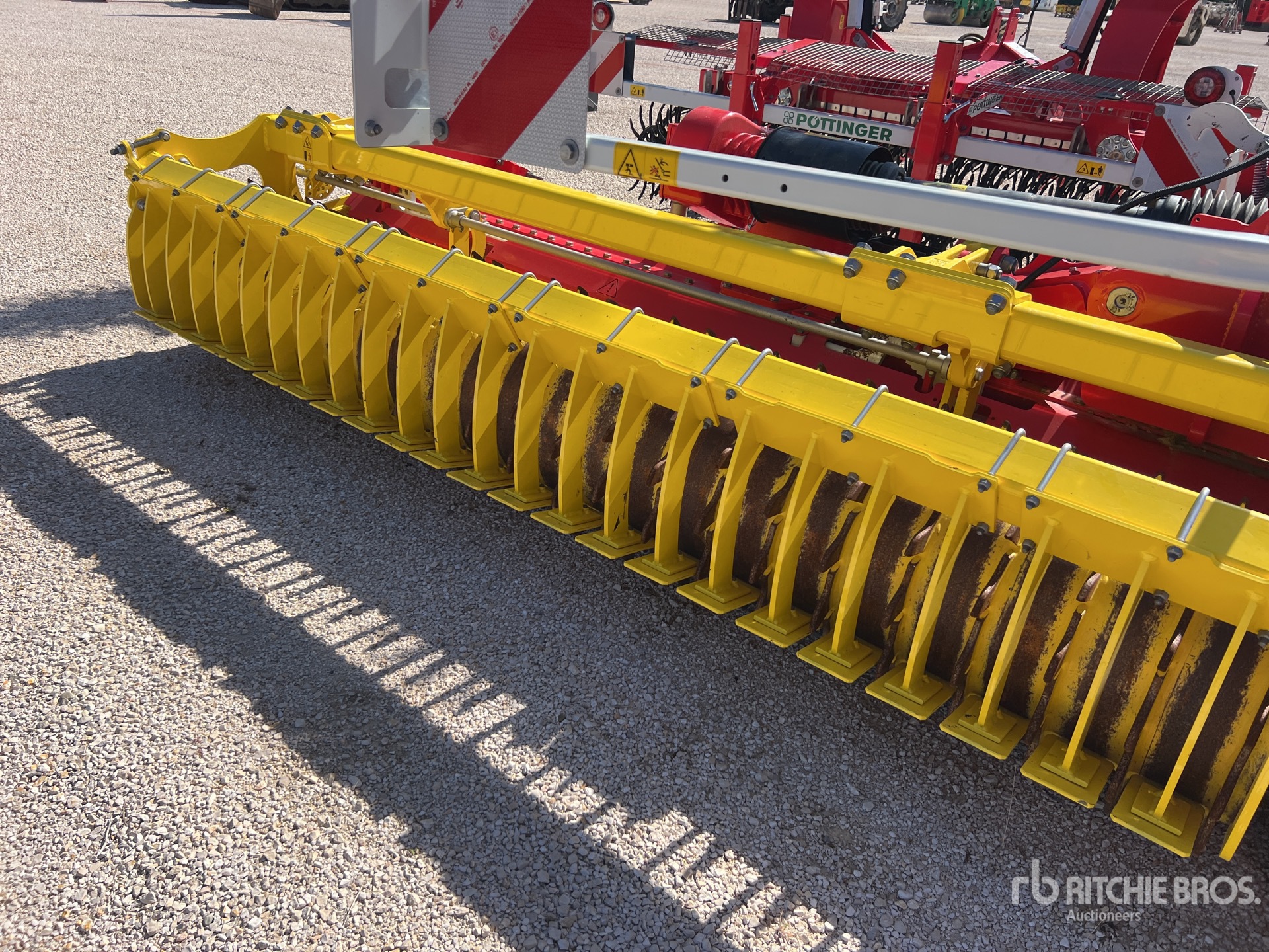 2025 Pottinger LION V6040