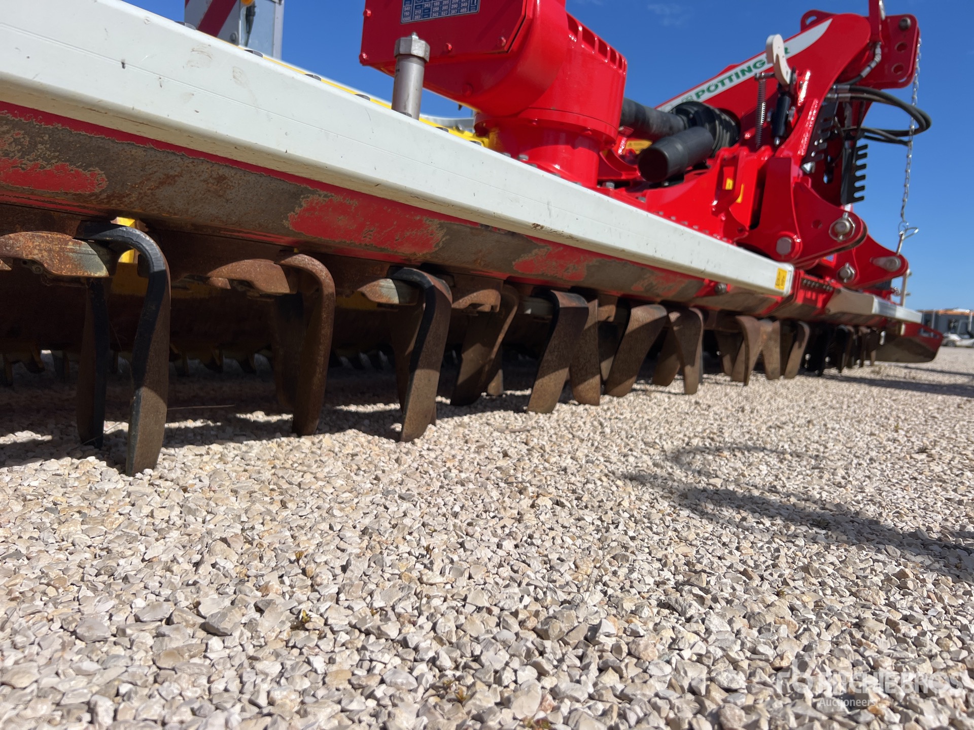 2025 Pottinger LION V6040