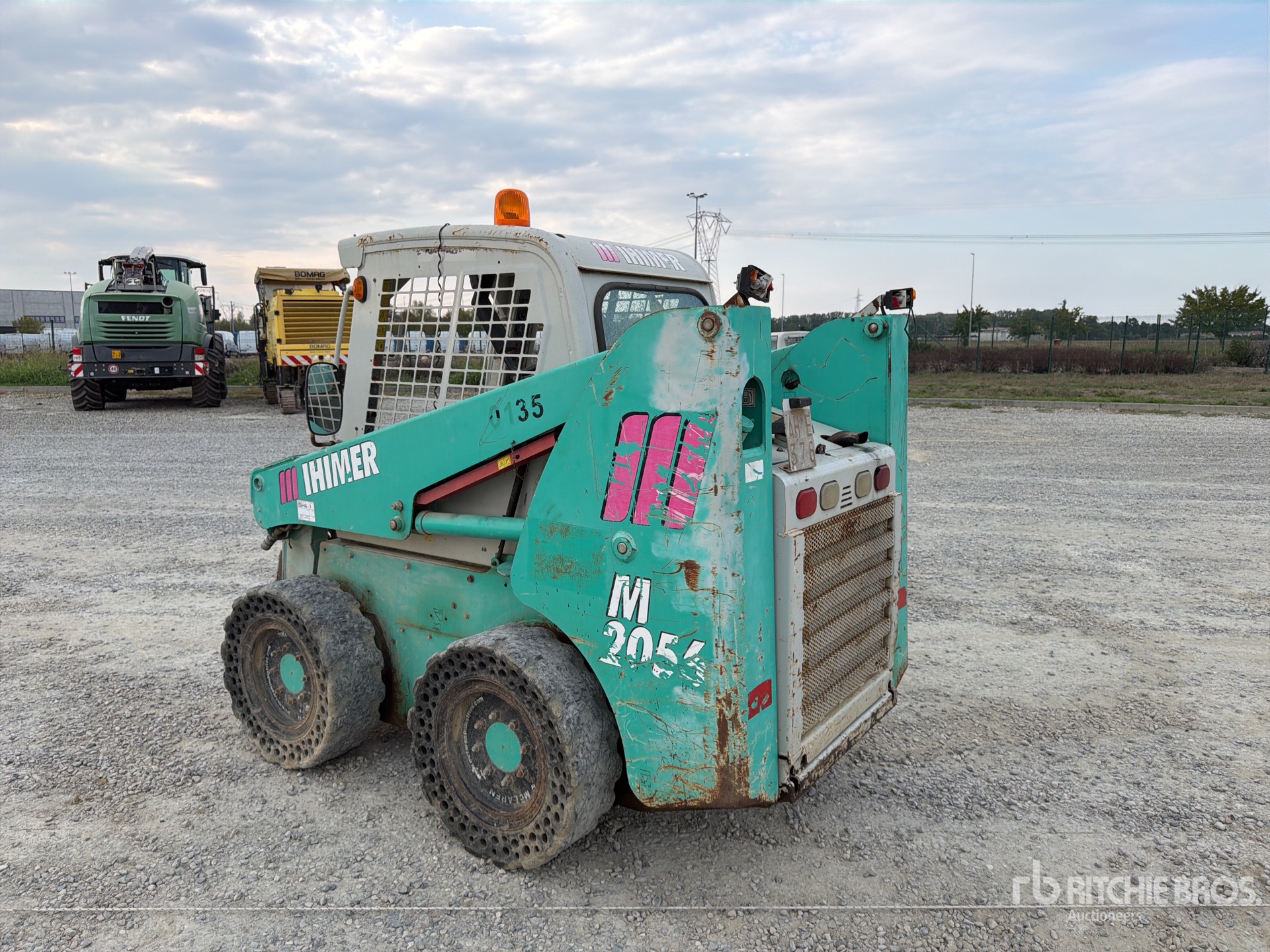 IHI MUSTANG 2056