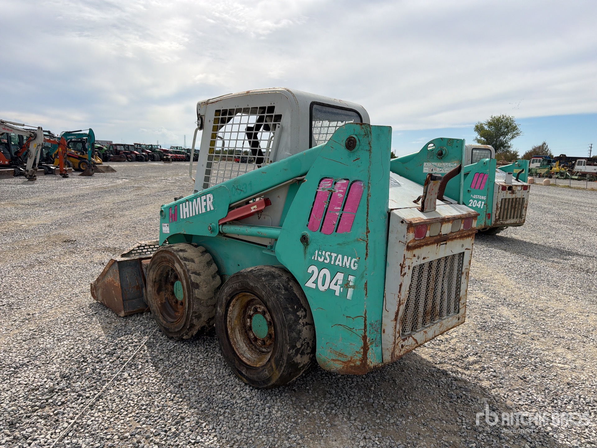 IHI MUSTANG 2041