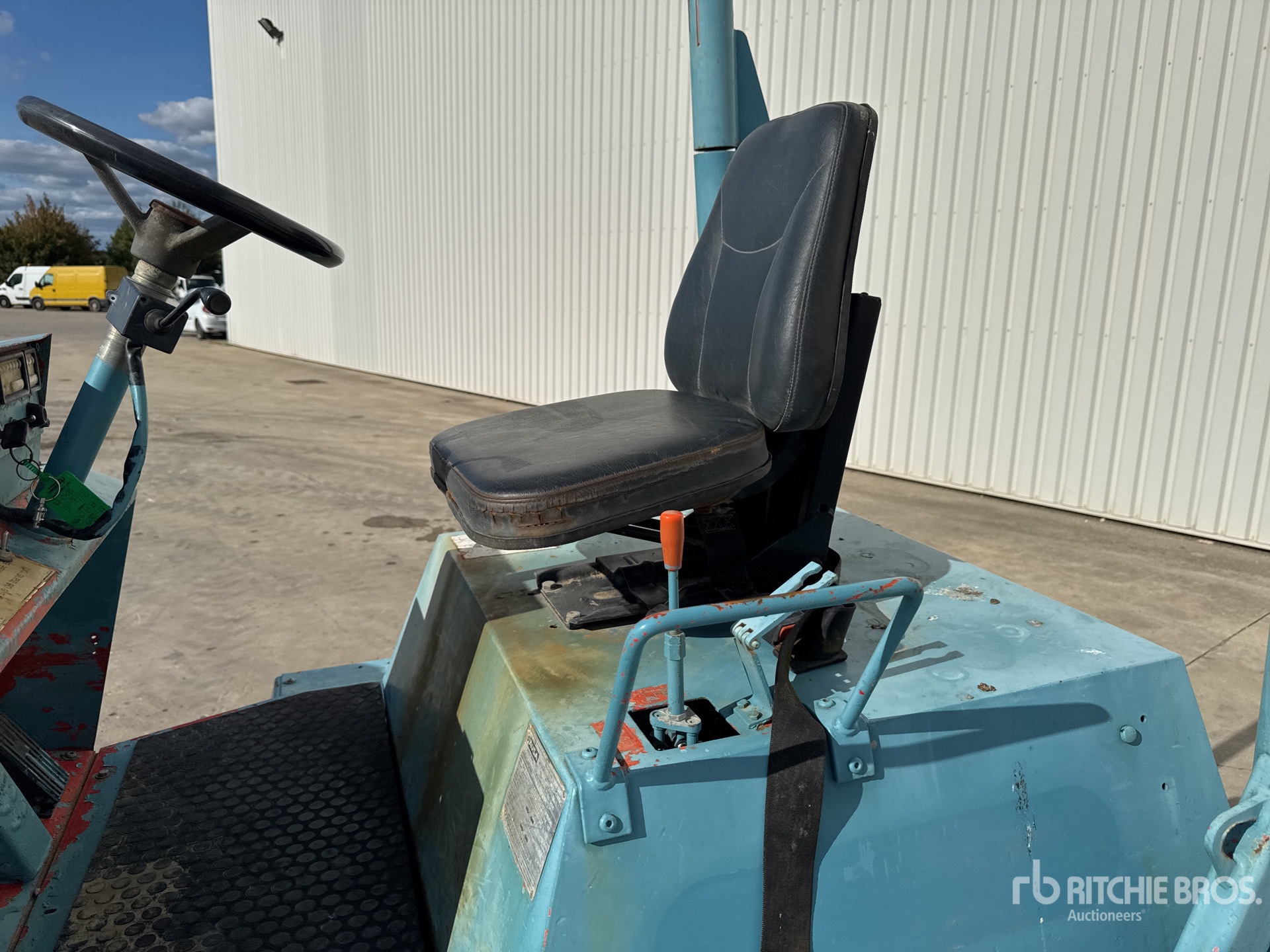 2005 Ausa 350AHG