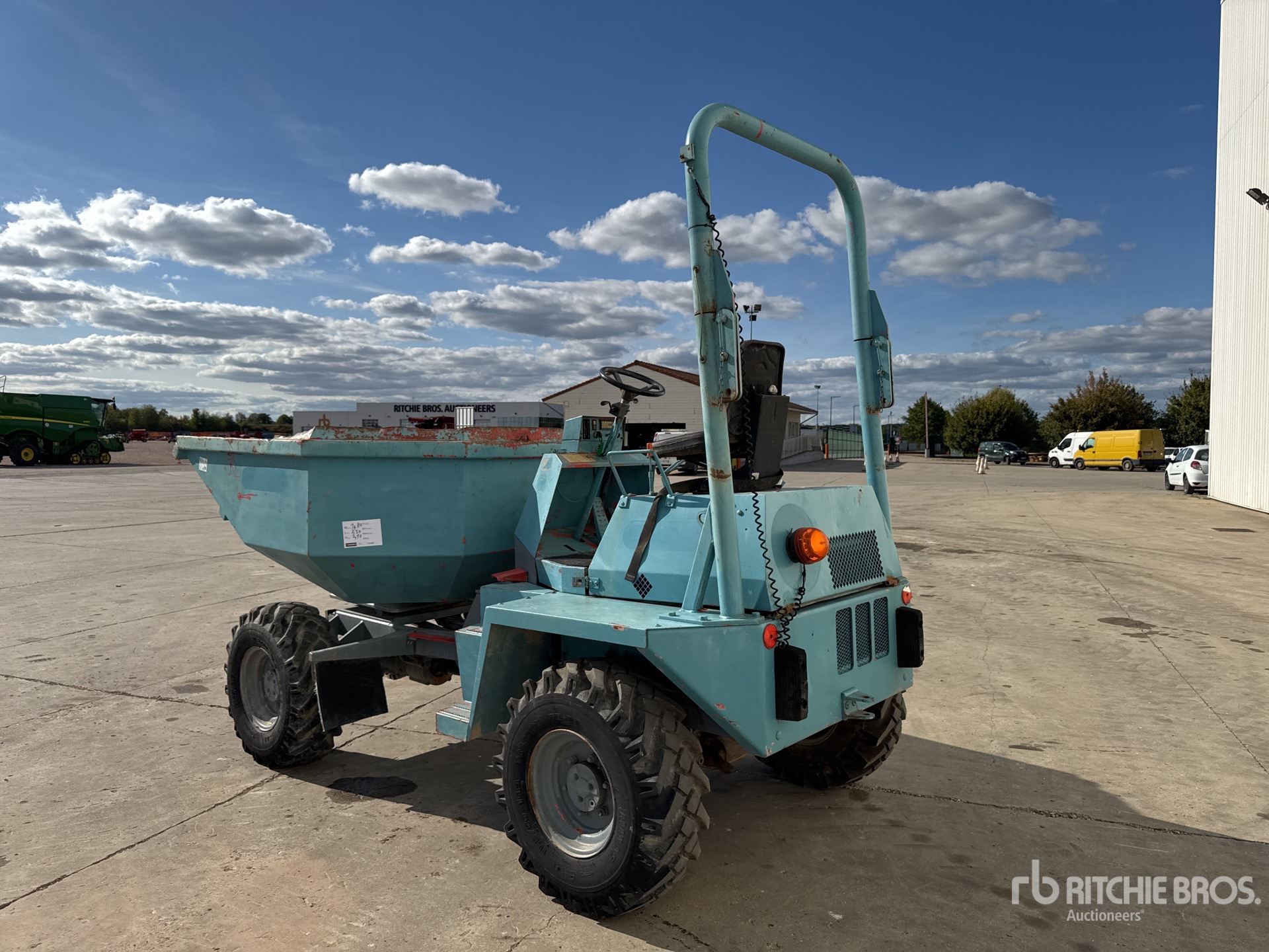 2005 Ausa 350AHG