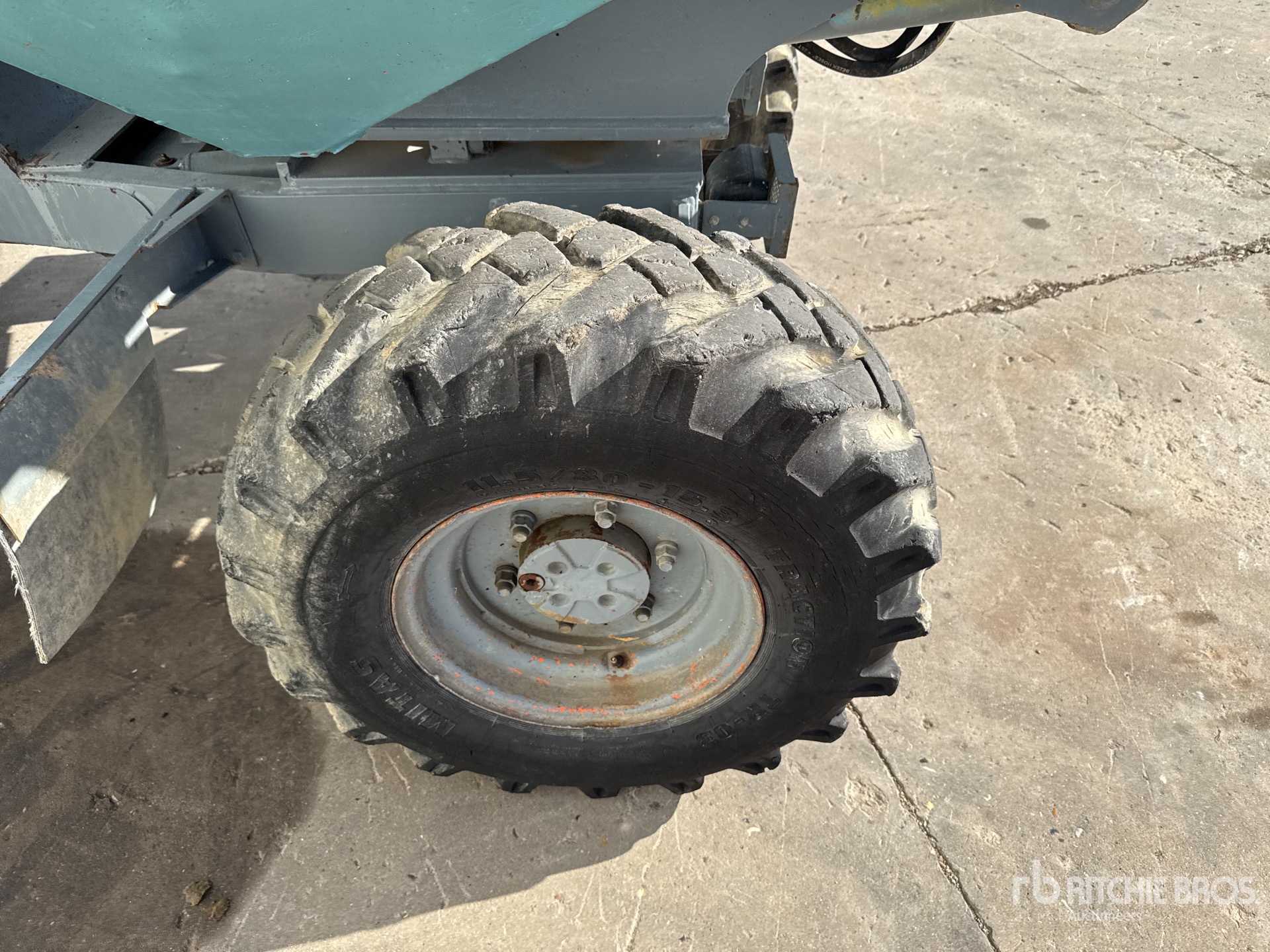 2005 Ausa 350AHG