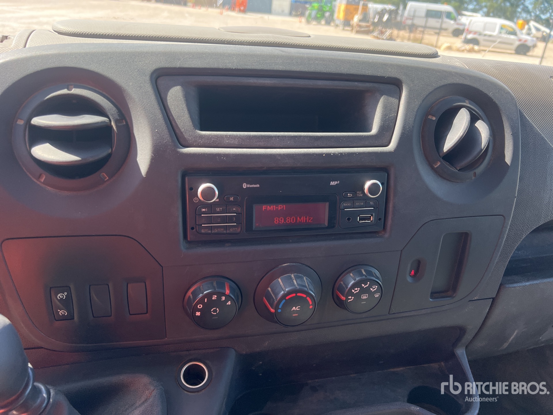 2015 Renault MASTER DCI125