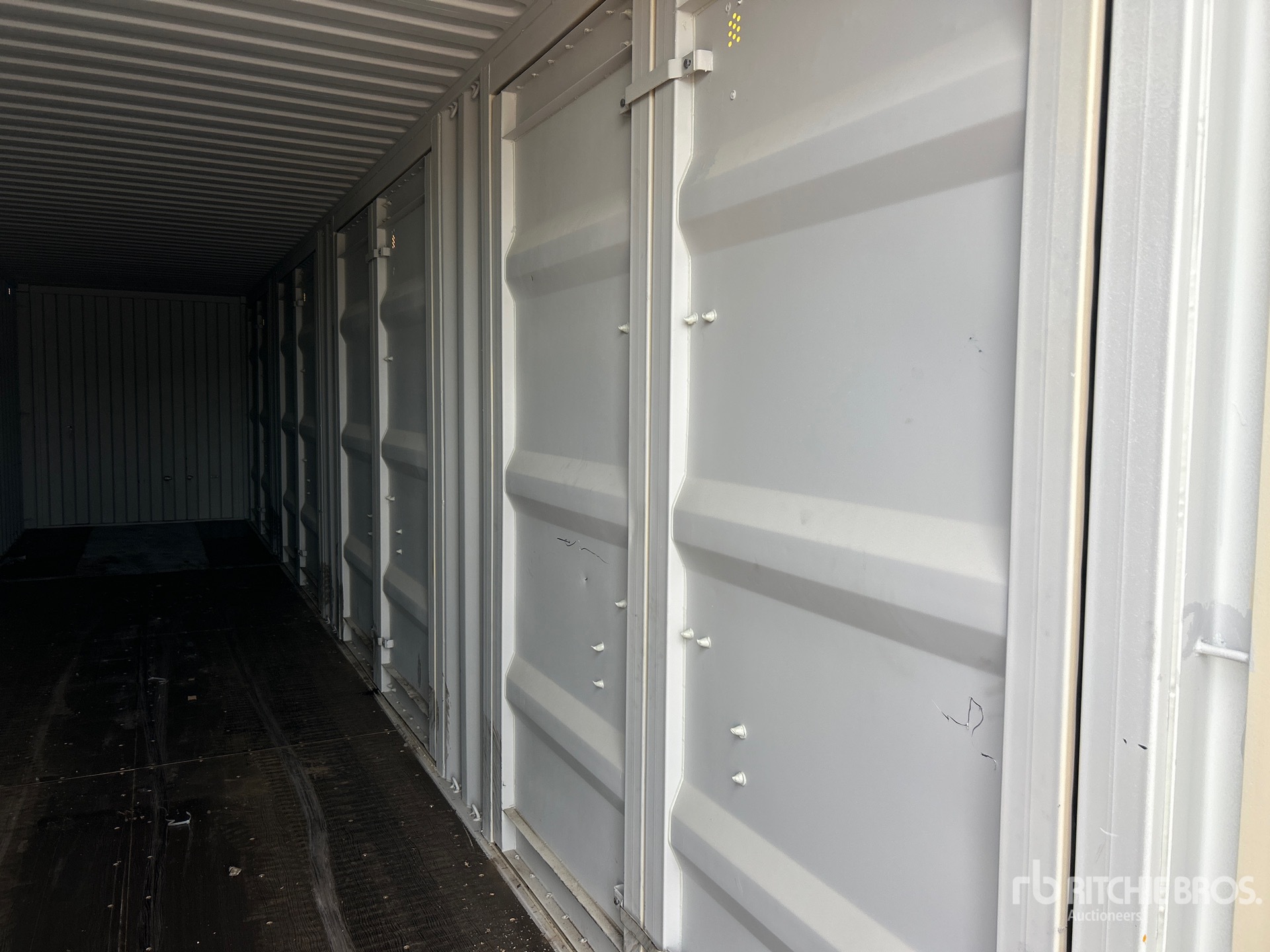 2026 LYALS 40 FT HIGH CUBE MULTI-DOOR