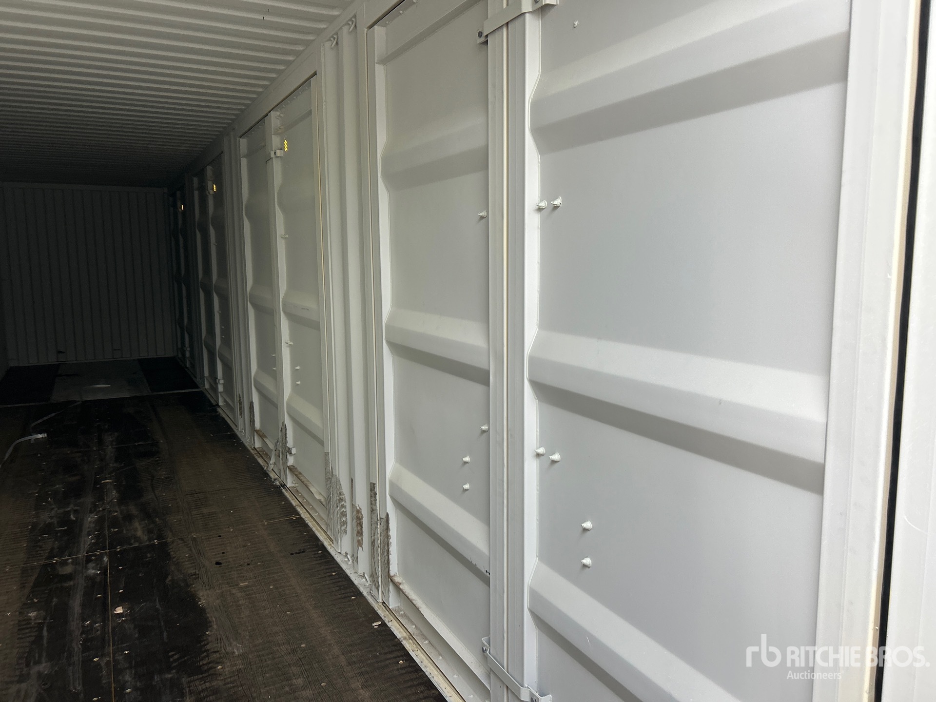 2026 LYALS 40 FT HIGH CUBE MULTI-DOOR