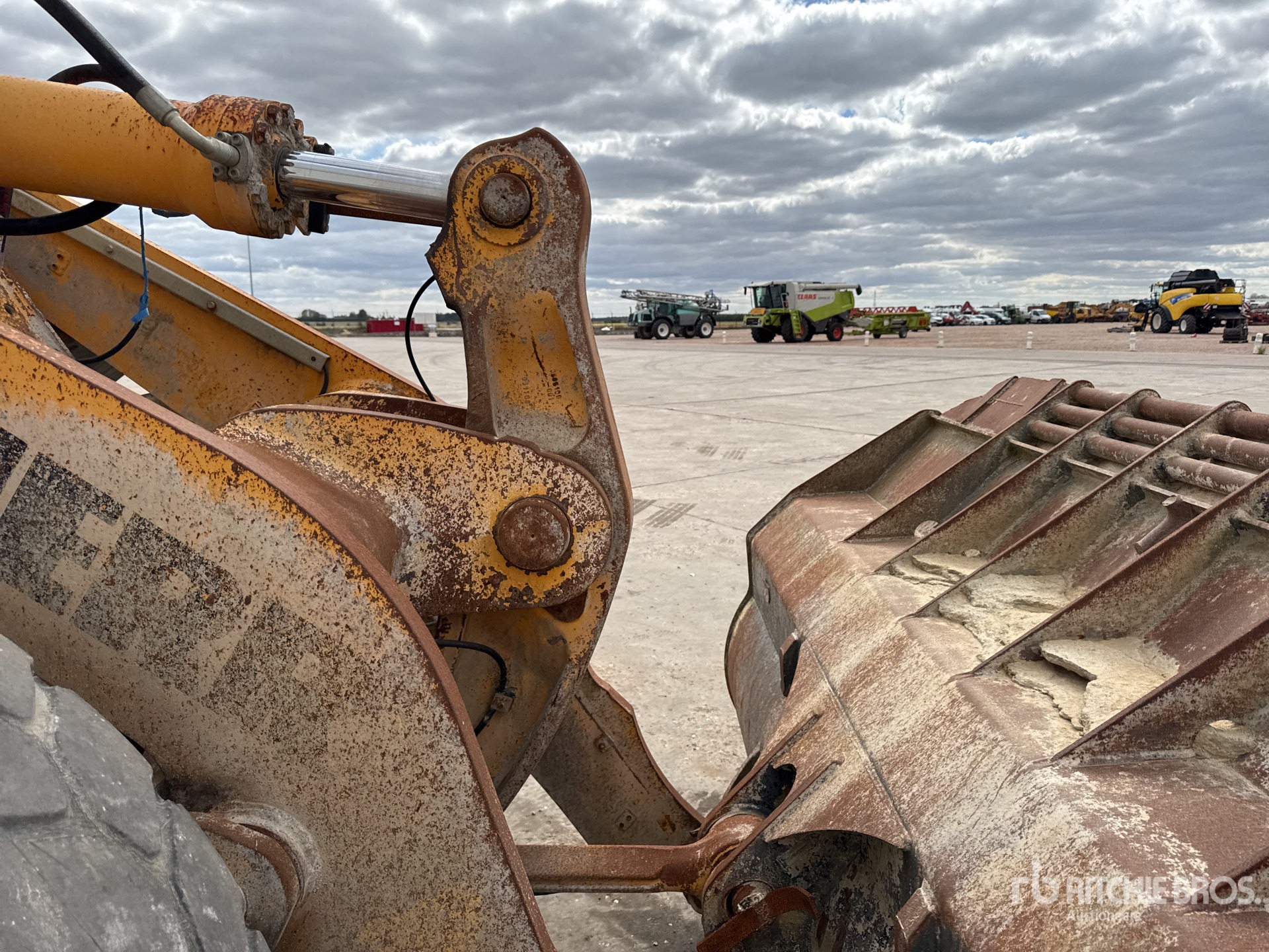 2007 Liebherr L556