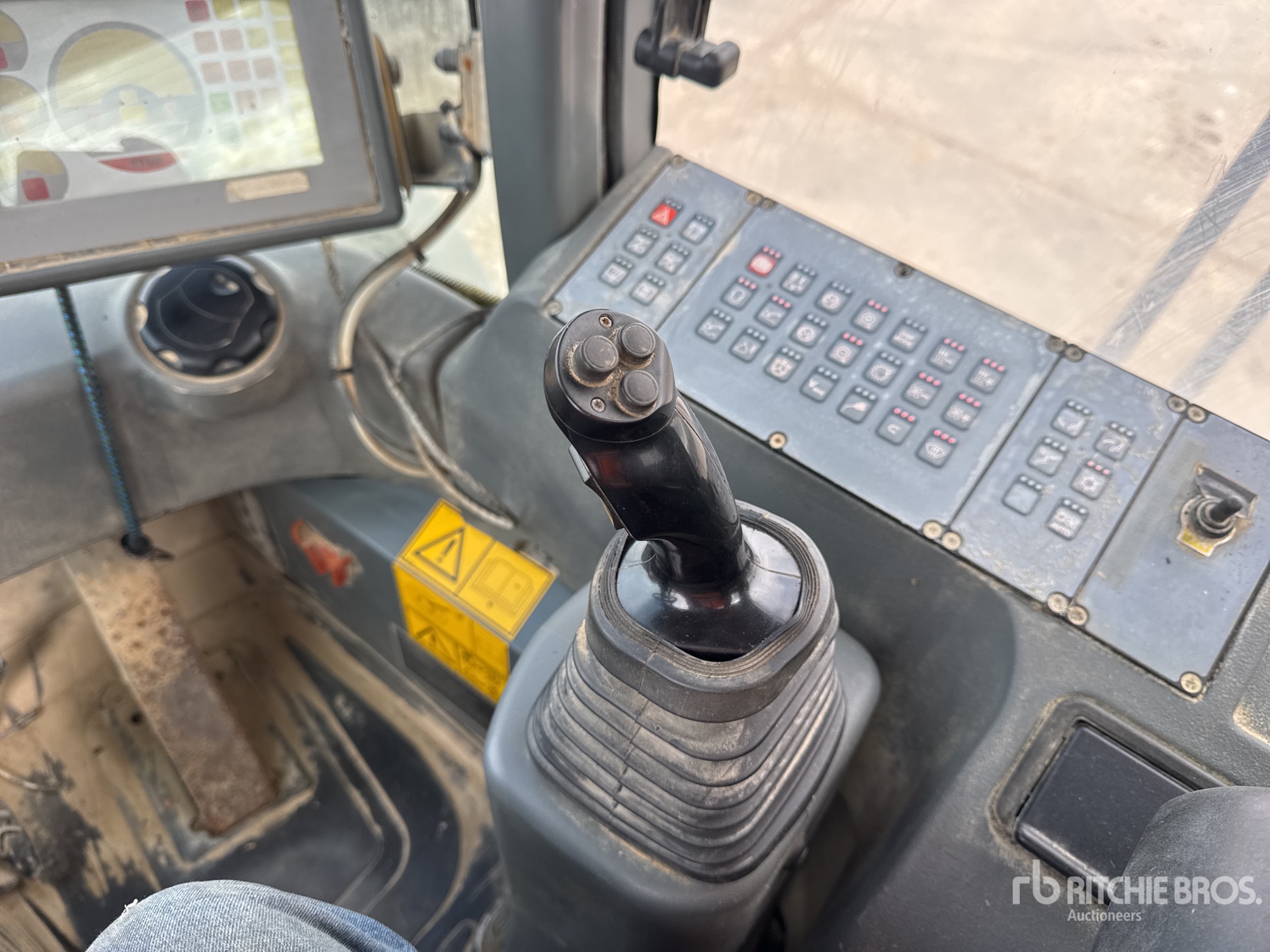 2007 Liebherr L556