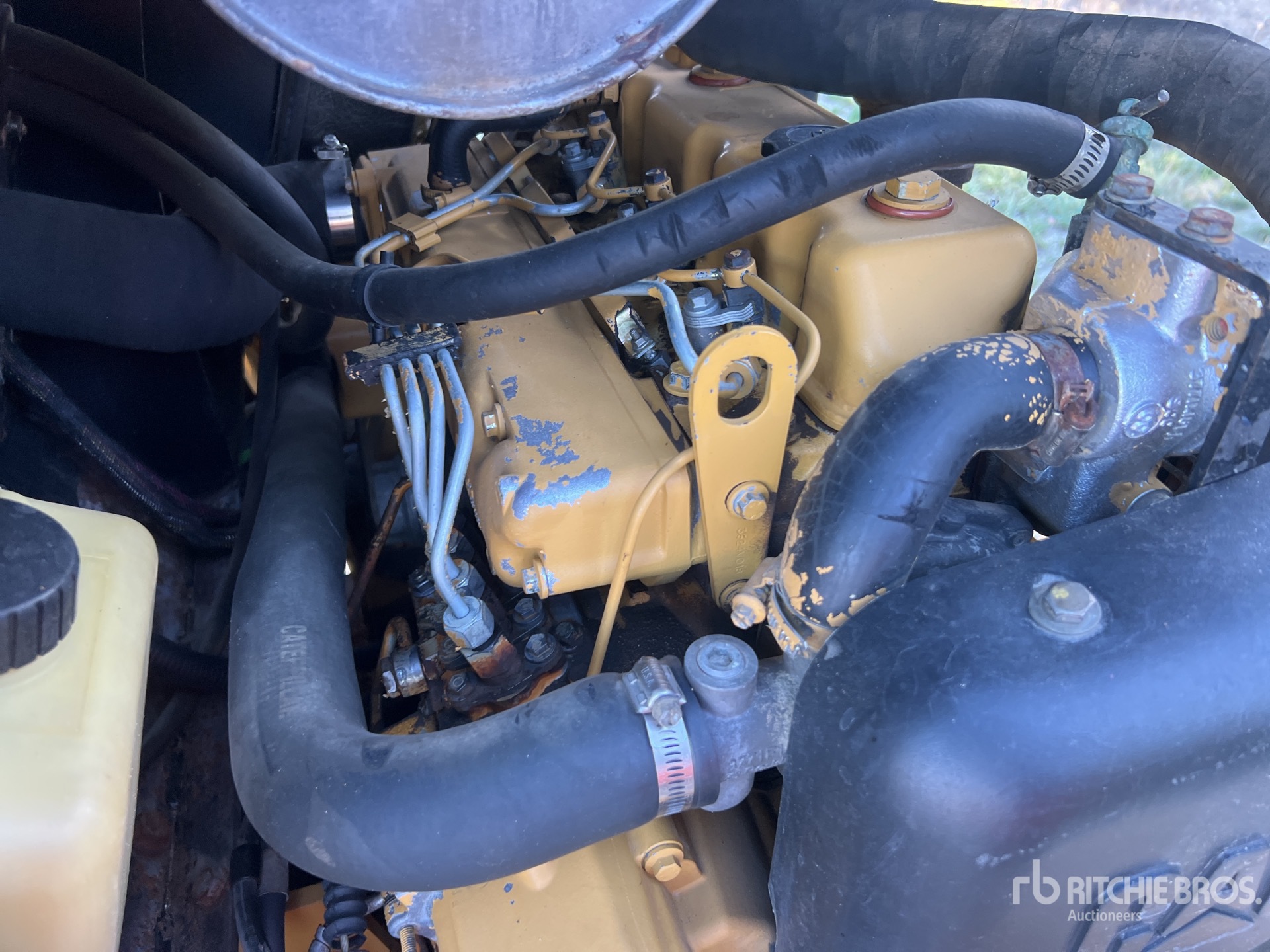 2001 Caterpillar 906