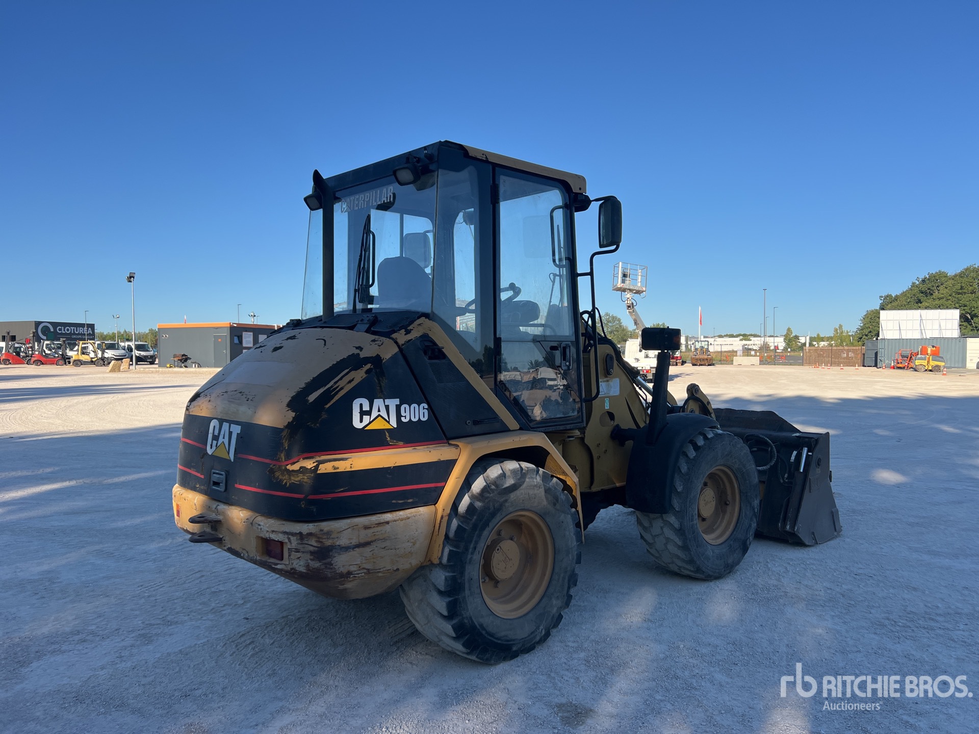 2001 Caterpillar 906