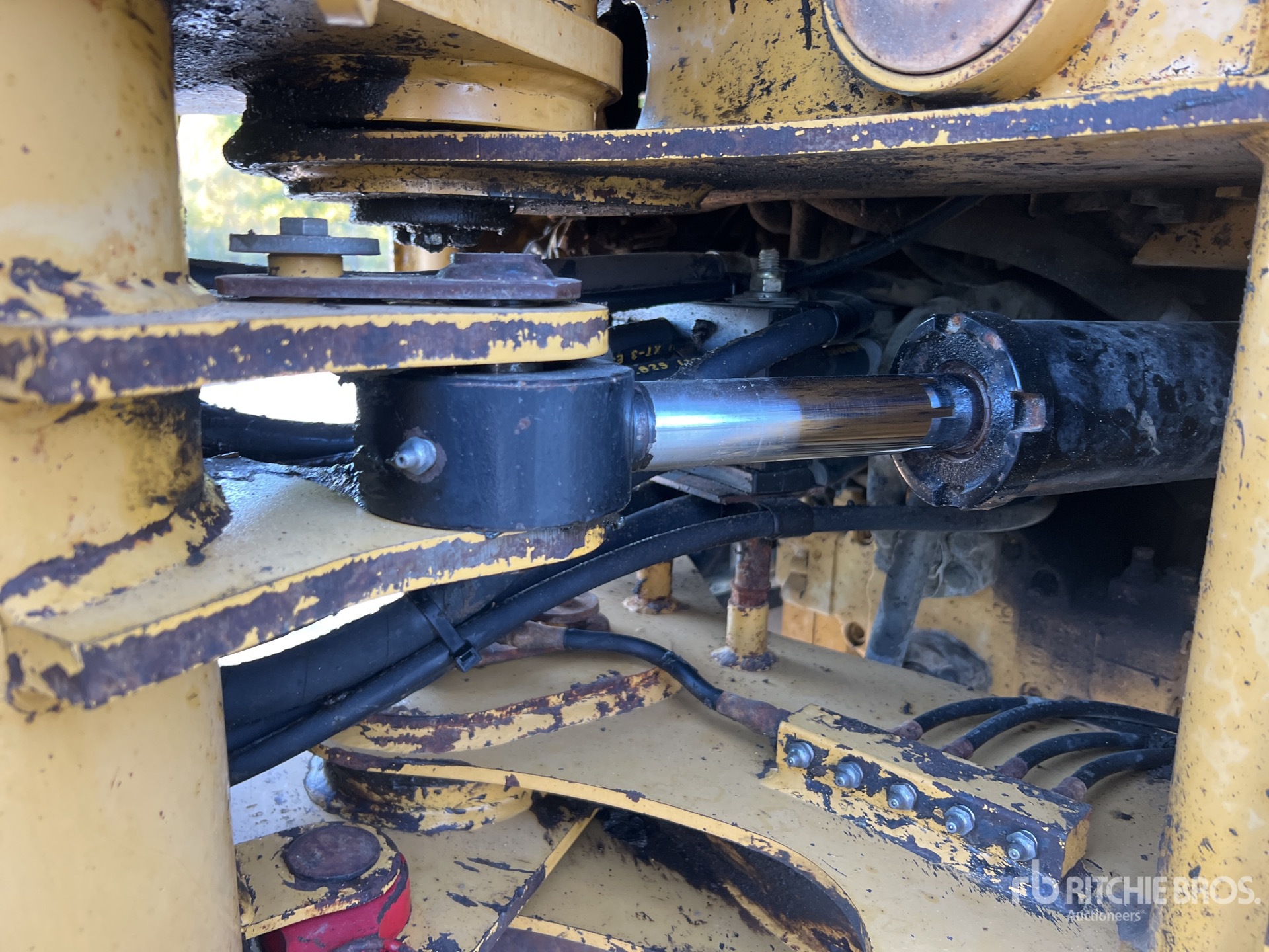 2001 Caterpillar 906